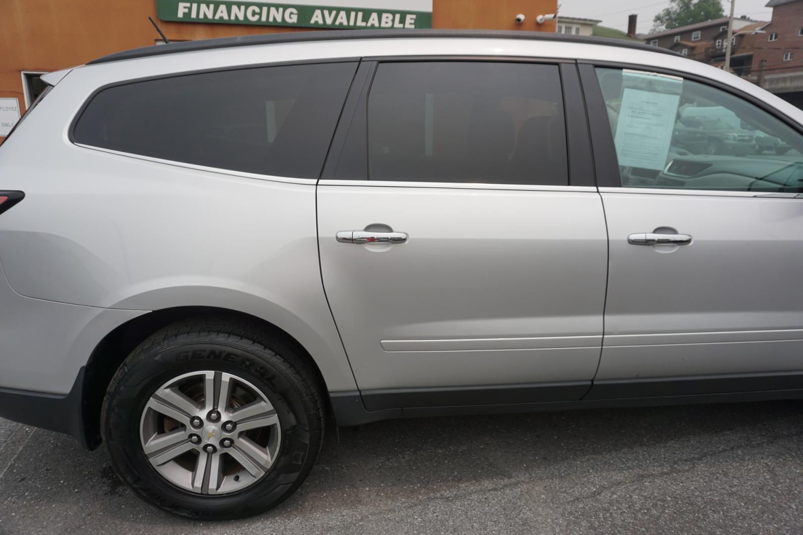 2017 GRAY /BLACK CHEVROLET TRAVERSE 1LT (1GNKVGKD0HJ) with an 3.6L V6 engine, AUTOMATIC transmission, located at 312 Centre Ave, Schuylkill Haven, PA, 17972, (570) 593-5278, 40.638130, -76.177383- Photo#13