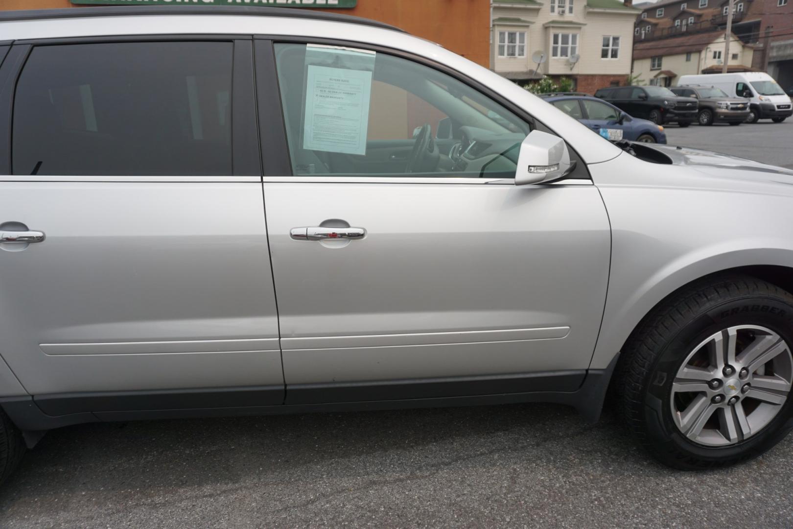 2017 GRAY /BLACK CHEVROLET TRAVERSE 1LT (1GNKVGKD0HJ) with an 3.6L V6 engine, AUTOMATIC transmission, located at 312 Centre Ave, Schuylkill Haven, PA, 17972, (570) 593-5278, 40.638130, -76.177383- Photo#14