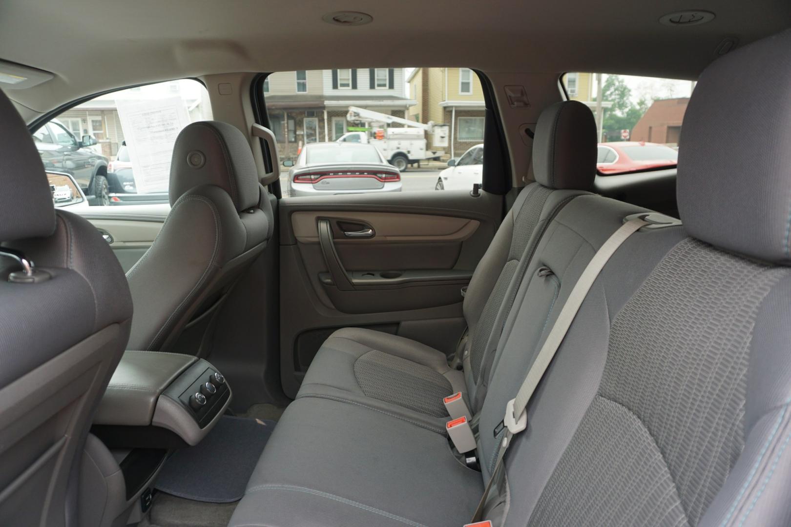 2017 GRAY /BLACK CHEVROLET TRAVERSE 1LT (1GNKVGKD0HJ) with an 3.6L V6 engine, AUTOMATIC transmission, located at 312 Centre Ave, Schuylkill Haven, PA, 17972, (570) 593-5278, 40.638130, -76.177383- Photo#26