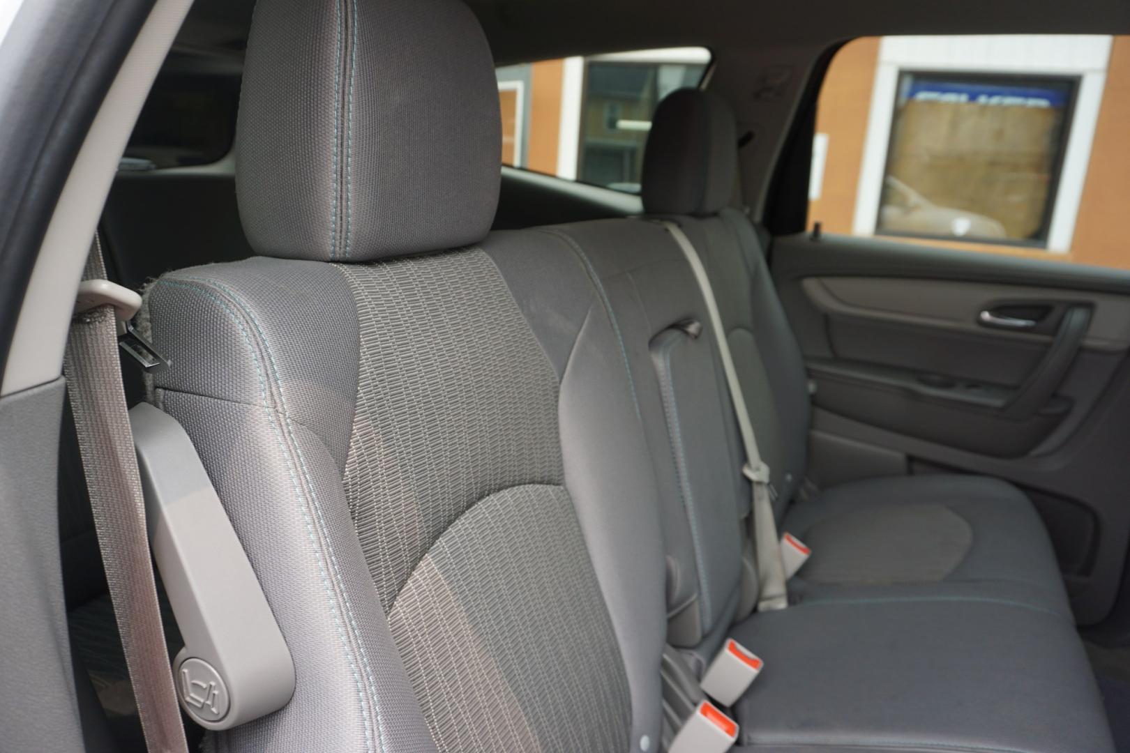 2017 GRAY /BLACK CHEVROLET TRAVERSE 1LT (1GNKVGKD0HJ) with an 3.6L V6 engine, AUTOMATIC transmission, located at 312 Centre Ave, Schuylkill Haven, PA, 17972, (570) 593-5278, 40.638130, -76.177383- Photo#36