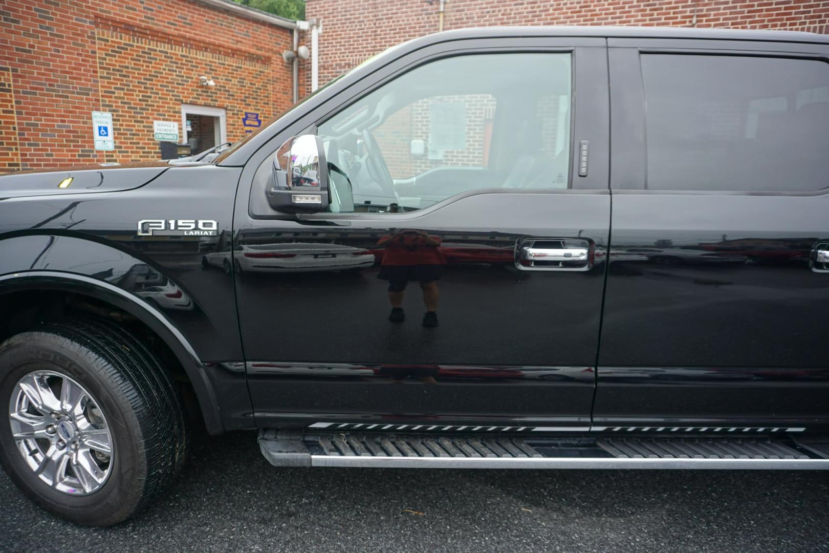 2016 BLACK /BLACK FORD F-150 XLT (1FTEW1EF8GF) with an 5L V8 engine, AUTOMATIC transmission, located at 312 Centre Ave, Schuylkill Haven, PA, 17972, (570) 593-5278, 40.638130, -76.177383- Photo#4