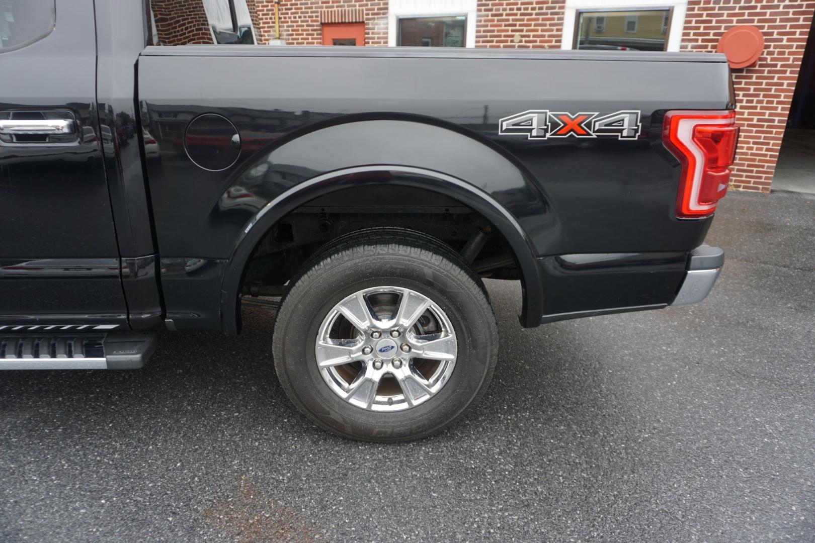 2016 BLACK /BLACK FORD F-150 XLT (1FTEW1EF8GF) with an 5L V8 engine, AUTOMATIC transmission, located at 312 Centre Ave, Schuylkill Haven, PA, 17972, (570) 593-5278, 40.638130, -76.177383- Photo#6