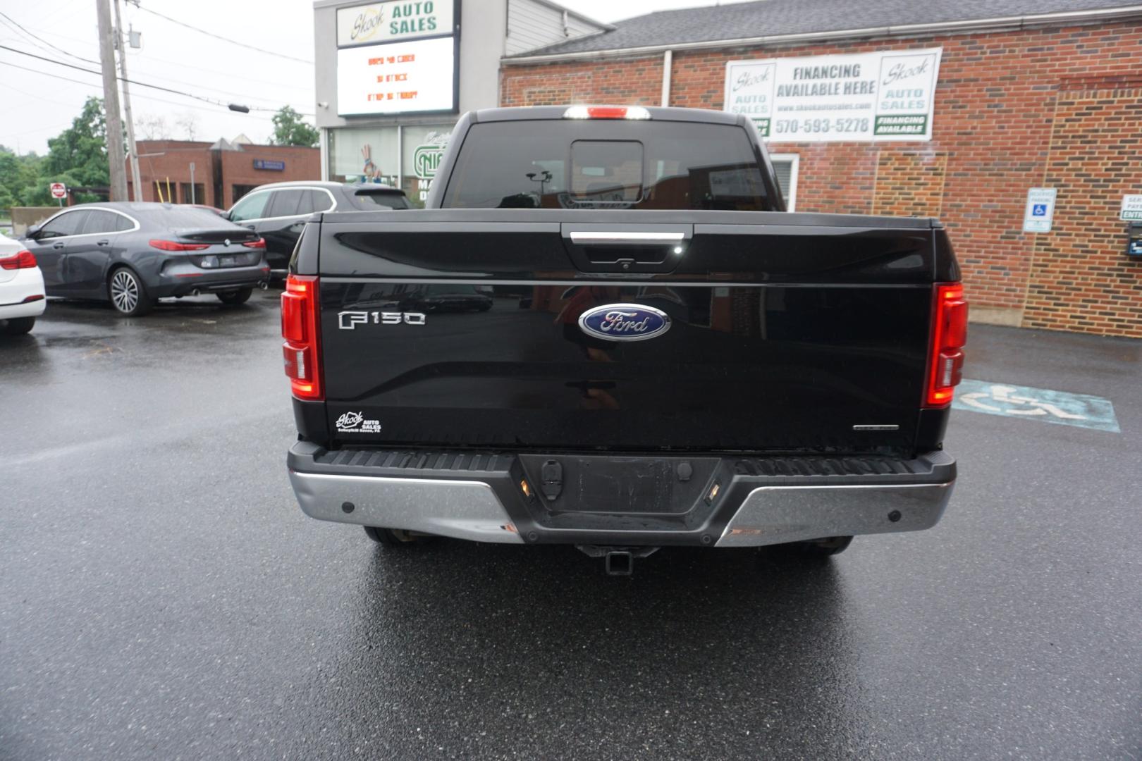 2016 BLACK /BLACK FORD F-150 XLT (1FTEW1EF8GF) with an 5L V8 engine, AUTOMATIC transmission, located at 312 Centre Ave, Schuylkill Haven, PA, 17972, (570) 593-5278, 40.638130, -76.177383- Photo#9
