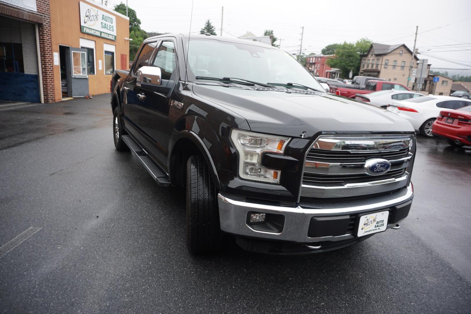 2016 BLACK /BLACK FORD F-150 XLT (1FTEW1EF8GF) with an 5L V8 engine, AUTOMATIC transmission, located at 312 Centre Ave, Schuylkill Haven, PA, 17972, (570) 593-5278, 40.638130, -76.177383- Photo#17