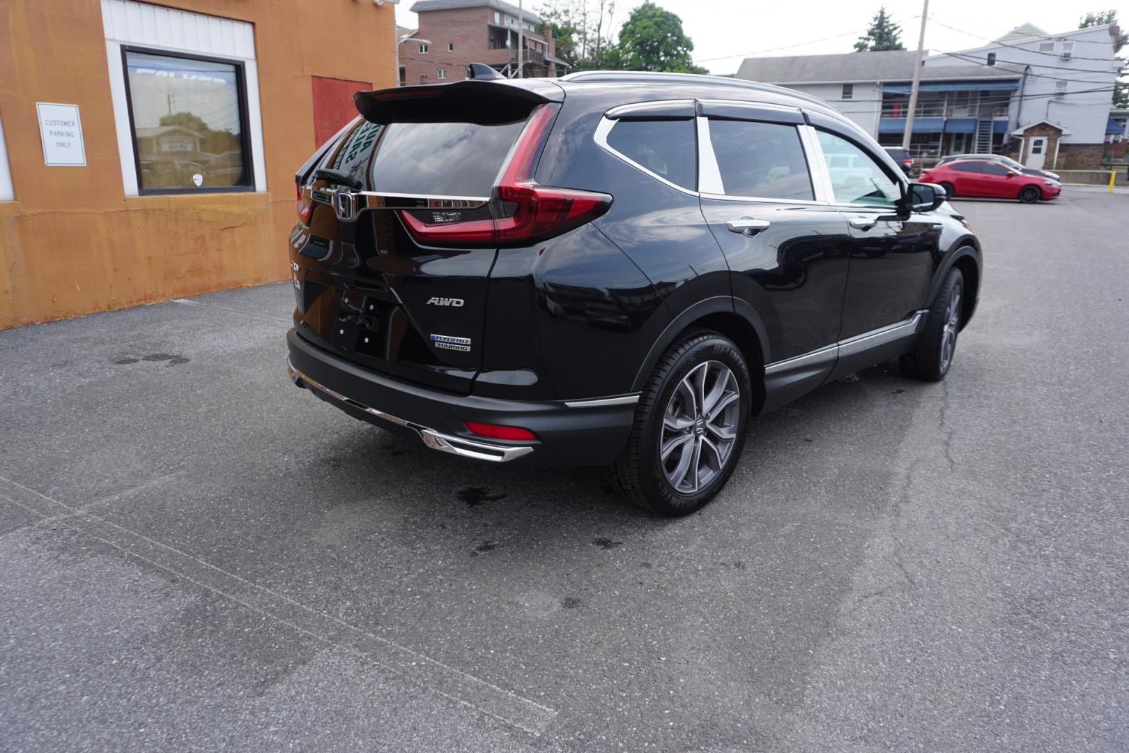 2022 BLACK /BLACK HONDA CR-V HYBRID TOURING (5J6RT6H94NL) with an 2L I4 engine, CVT transmission, located at 312 Centre Ave, Schuylkill Haven, PA, 17972, (570) 593-5278, 40.638130, -76.177383- Photo#10