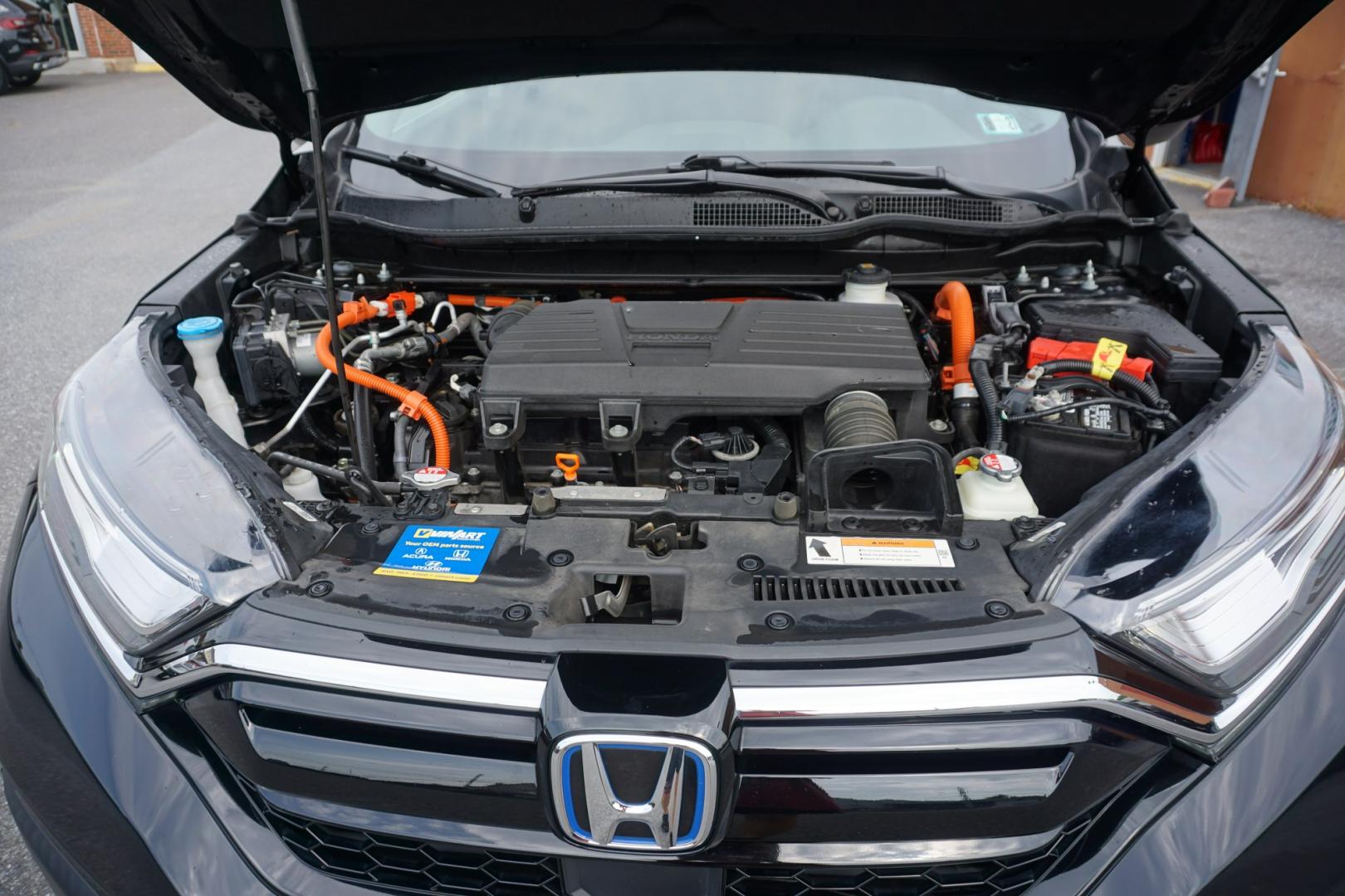 2022 BLACK /BLACK HONDA CR-V HYBRID TOURING (5J6RT6H94NL) with an 2L I4 engine, CVT transmission, located at 312 Centre Ave, Schuylkill Haven, PA, 17972, (570) 593-5278, 40.638130, -76.177383- Photo#17
