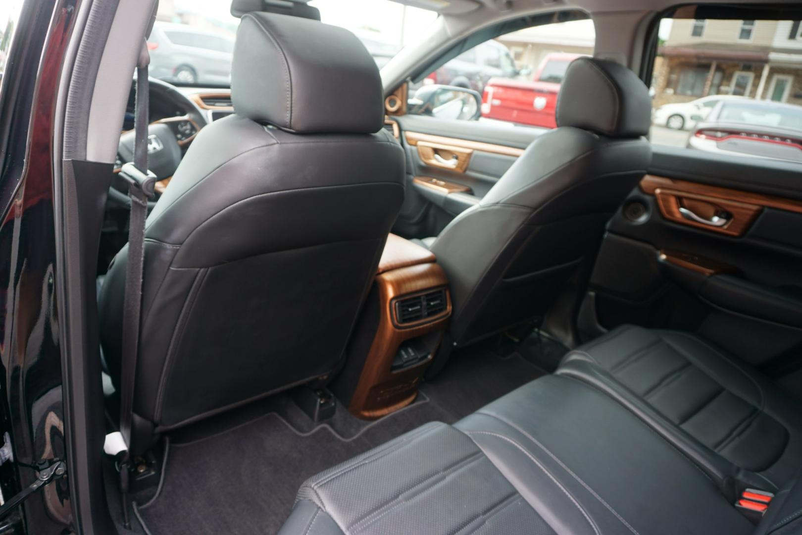 2022 BLACK /BLACK HONDA CR-V HYBRID TOURING (5J6RT6H94NL) with an 2L I4 engine, CVT transmission, located at 312 Centre Ave, Schuylkill Haven, PA, 17972, (570) 593-5278, 40.638130, -76.177383- Photo#29