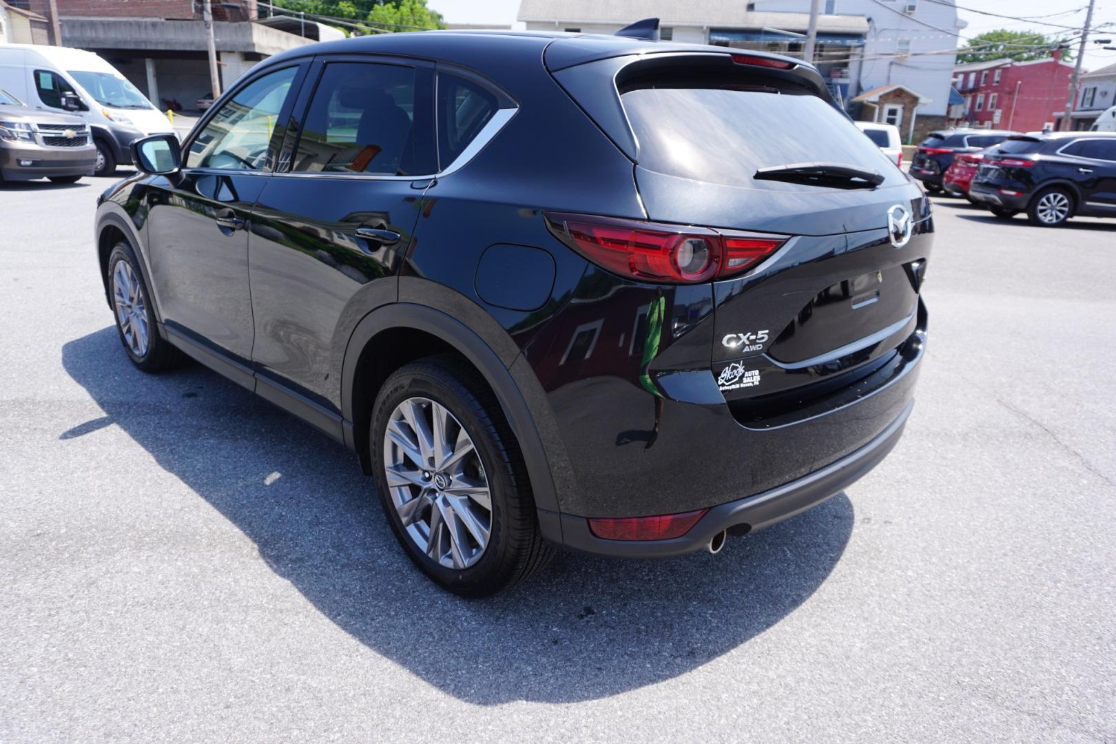 2021 BLACK /BLACK MAZDA CX-5 GRAND TOURING (JM3KFBDM1M1) with an 2.5L I4 engine, AUTOMATIC transmission, located at 312 Centre Ave, Schuylkill Haven, PA, 17972, (570) 593-5278, 40.638130, -76.177383- Photo#8