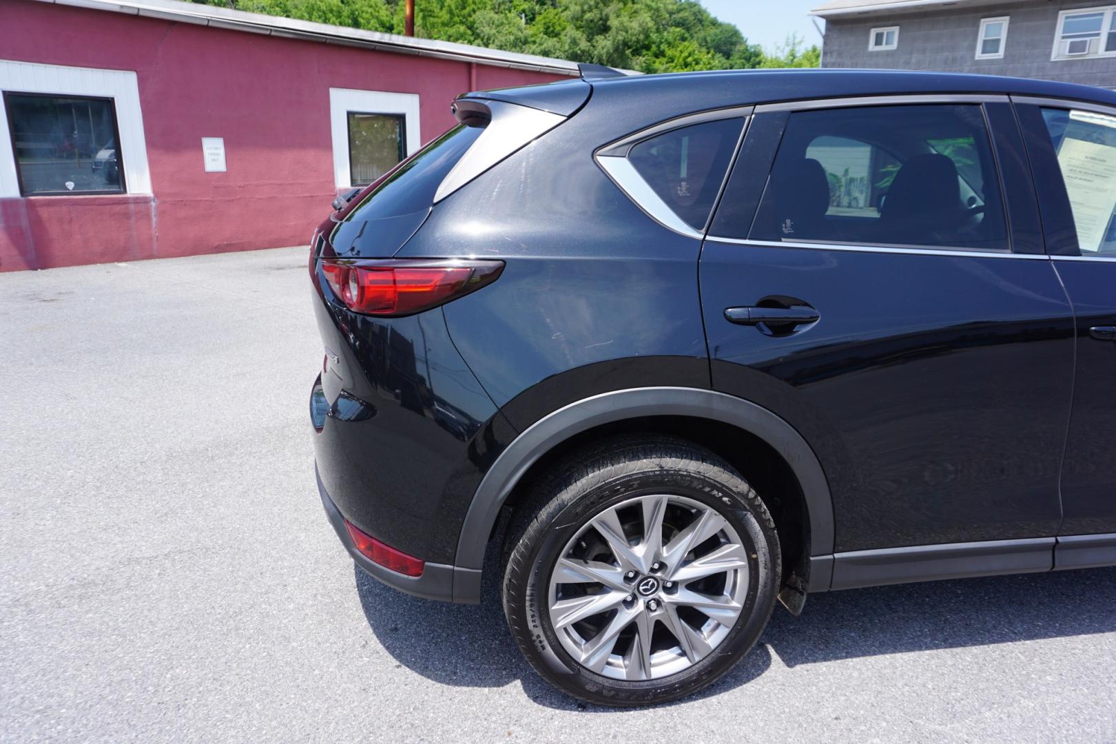 2021 BLACK /BLACK MAZDA CX-5 GRAND TOURING (JM3KFBDM1M1) with an 2.5L I4 engine, AUTOMATIC transmission, located at 312 Centre Ave, Schuylkill Haven, PA, 17972, (570) 593-5278, 40.638130, -76.177383- Photo#12