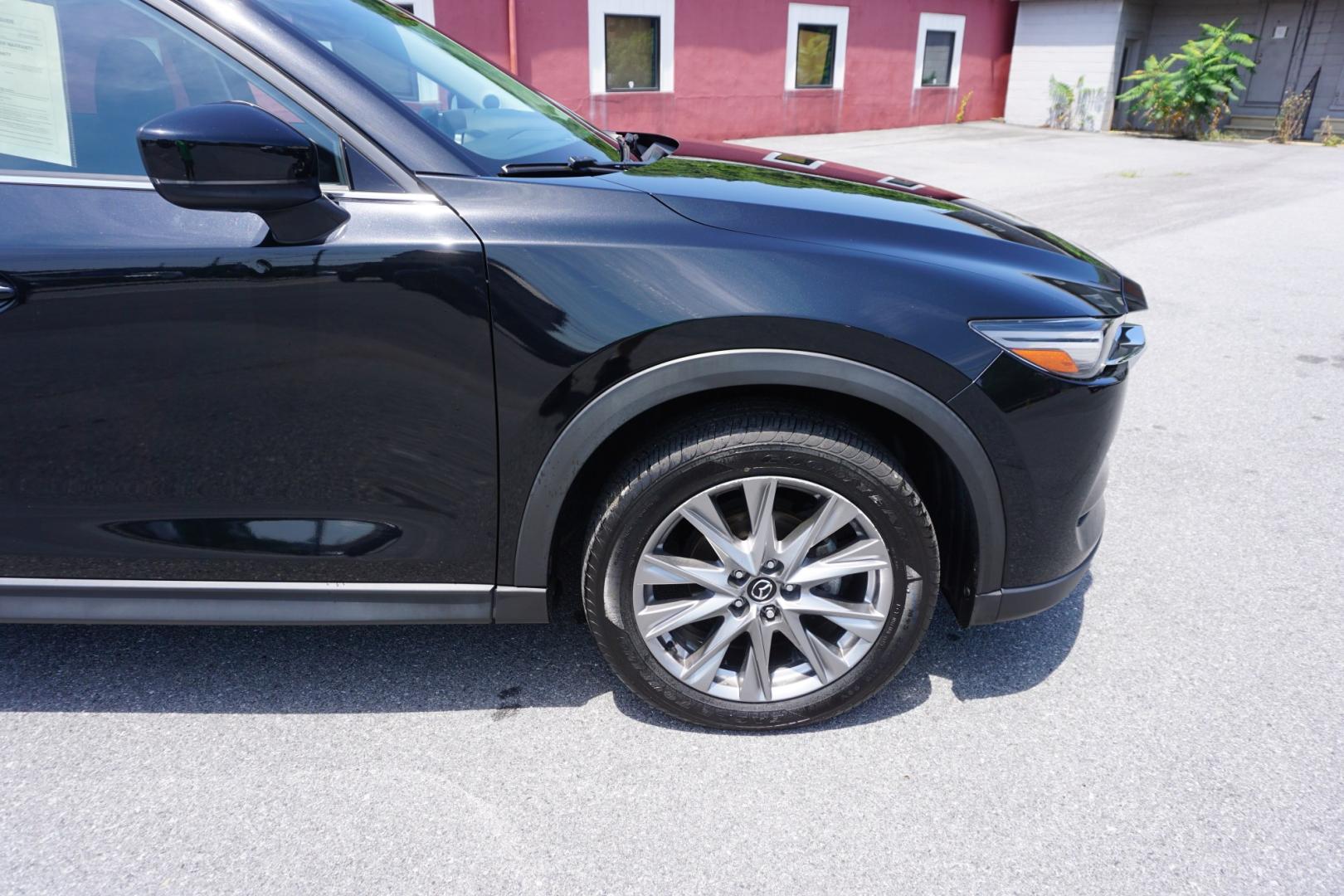 2021 BLACK /BLACK MAZDA CX-5 GRAND TOURING (JM3KFBDM1M1) with an 2.5L I4 engine, AUTOMATIC transmission, located at 312 Centre Ave, Schuylkill Haven, PA, 17972, (570) 593-5278, 40.638130, -76.177383- Photo#15