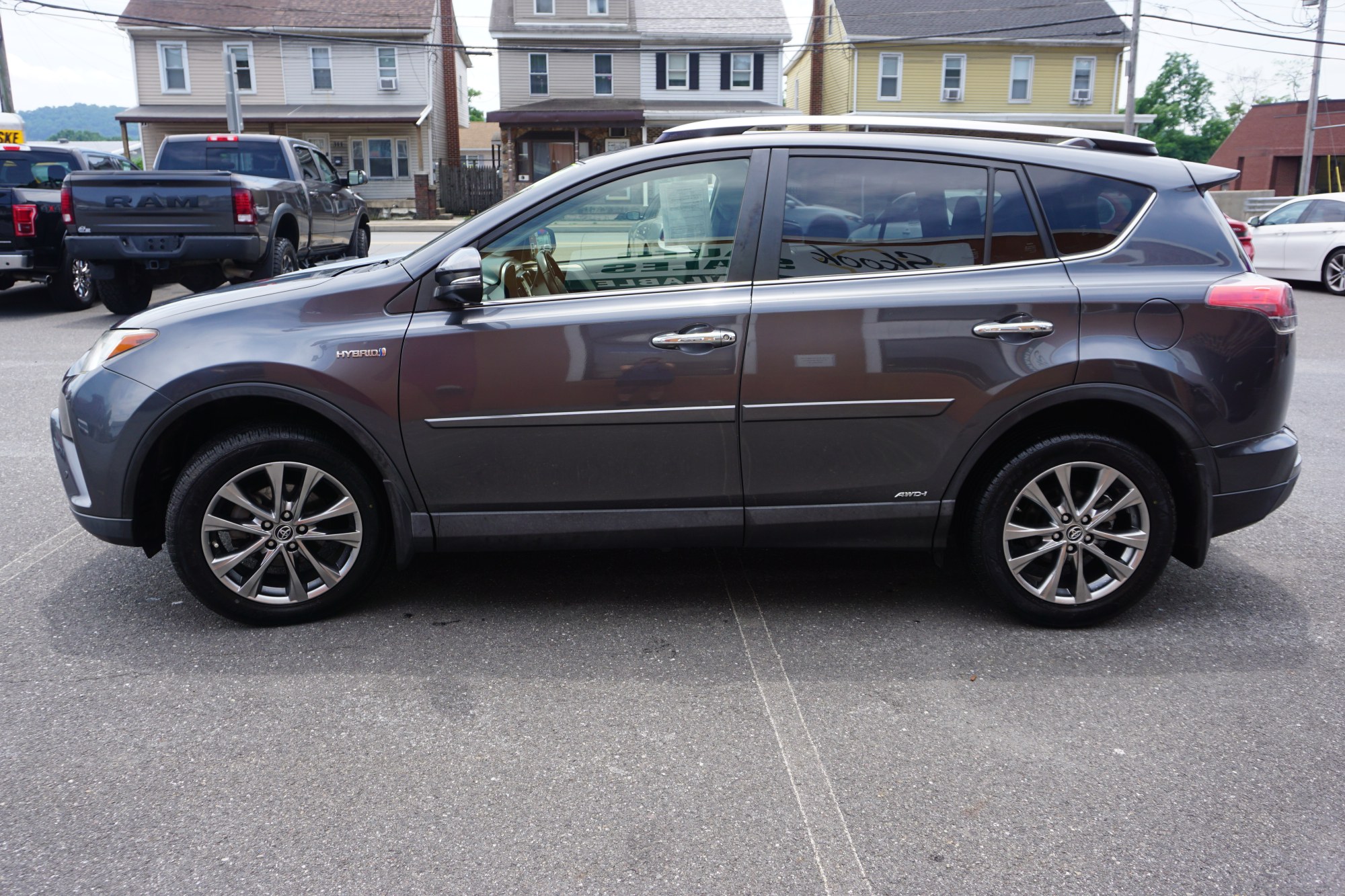 photo of 2018 TOYOTA RAV4 LIMITED