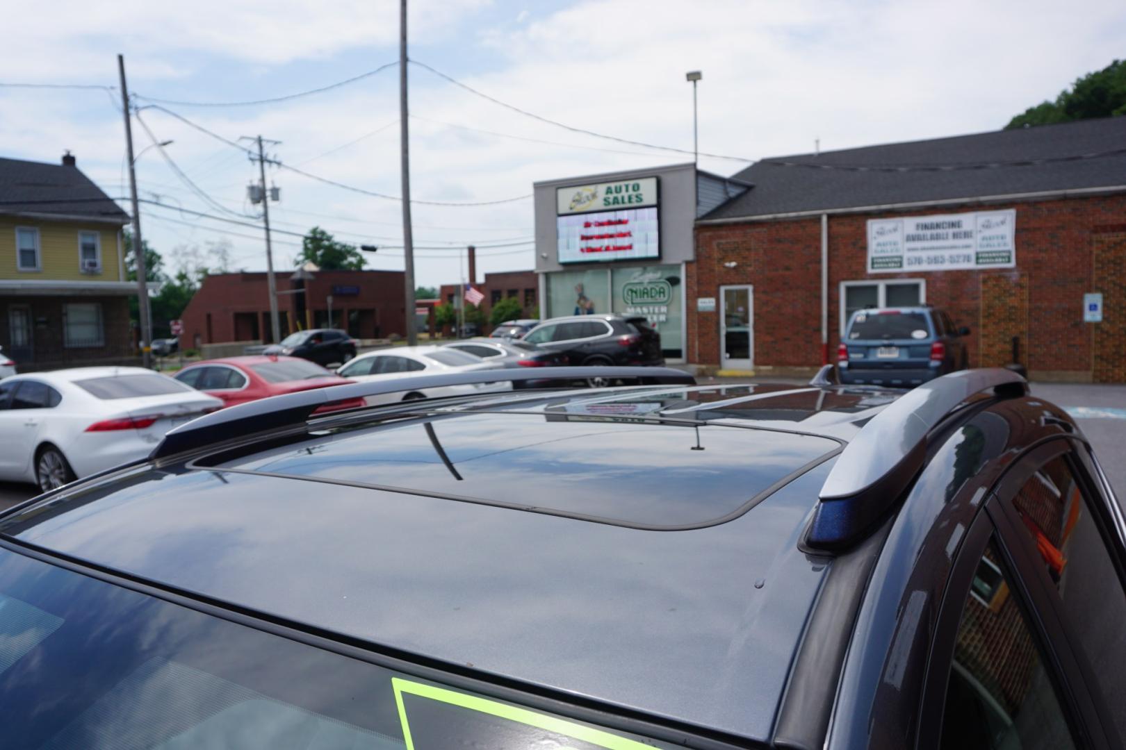 2018 GRAY /GRAY TOYOTA RAV4 LIMITED (JTMDJREV6JD) with an 2.5L I4 engine, Automatic transmission, located at 312 Centre Ave, Schuylkill Haven, PA, 17972, (570) 593-5278, 40.638130, -76.177383- Photo#2