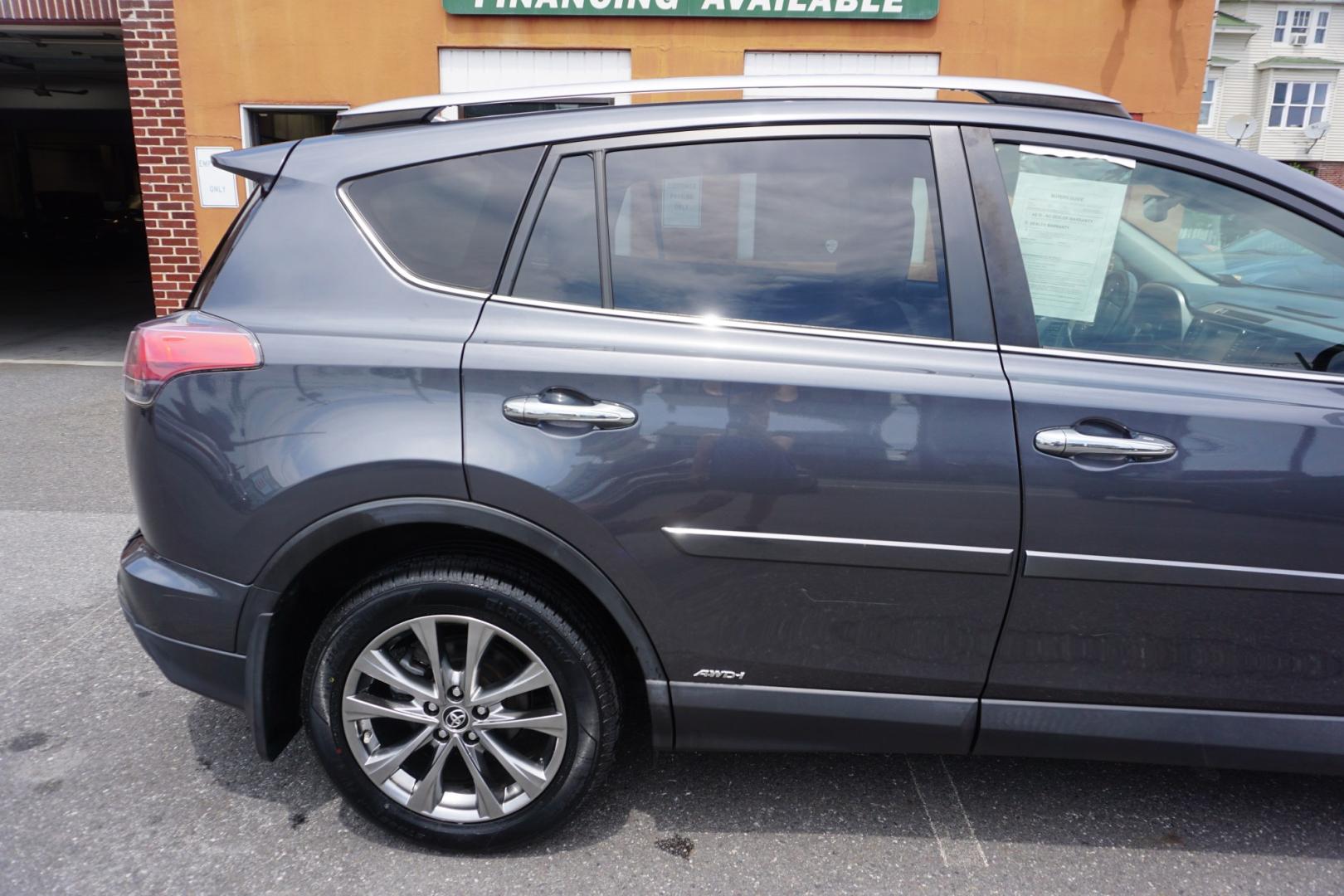 2018 GRAY /GRAY TOYOTA RAV4 LIMITED (JTMDJREV6JD) with an 2.5L I4 engine, Automatic transmission, located at 312 Centre Ave, Schuylkill Haven, PA, 17972, (570) 593-5278, 40.638130, -76.177383- Photo#13