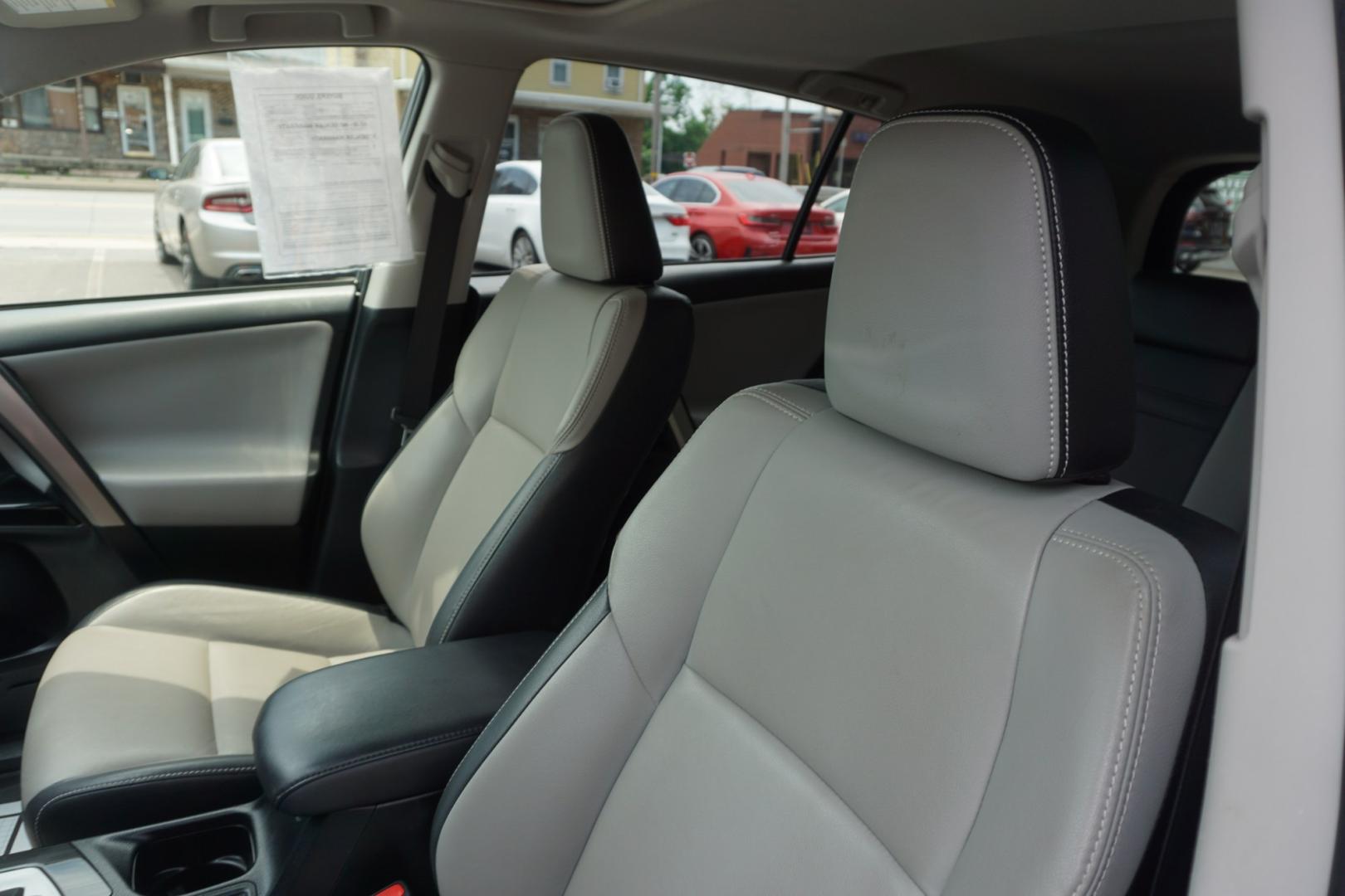 2018 GRAY /GRAY TOYOTA RAV4 LIMITED (JTMDJREV6JD) with an 2.5L I4 engine, Automatic transmission, located at 312 Centre Ave, Schuylkill Haven, PA, 17972, (570) 593-5278, 40.638130, -76.177383- Photo#19