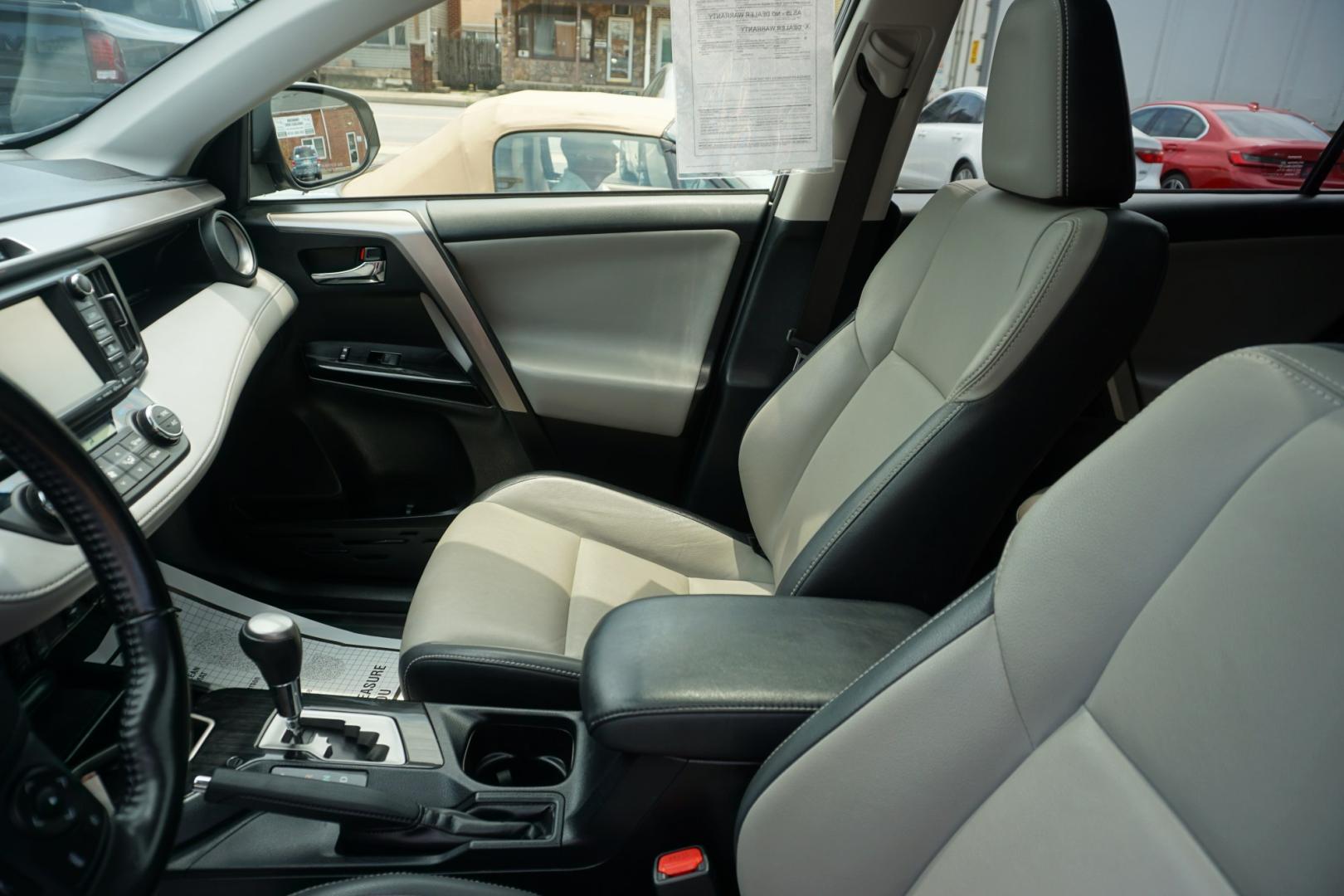 2018 GRAY /GRAY TOYOTA RAV4 LIMITED (JTMDJREV6JD) with an 2.5L I4 engine, Automatic transmission, located at 312 Centre Ave, Schuylkill Haven, PA, 17972, (570) 593-5278, 40.638130, -76.177383- Photo#21