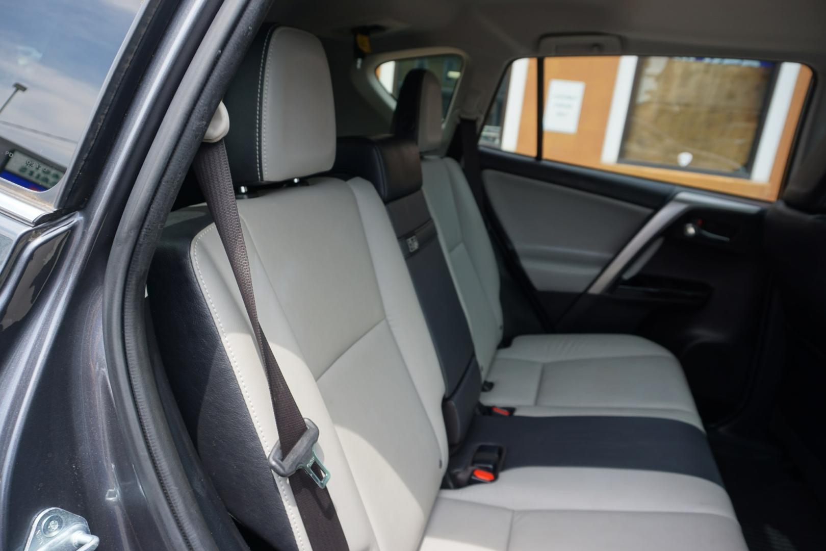 2018 GRAY /GRAY TOYOTA RAV4 LIMITED (JTMDJREV6JD) with an 2.5L I4 engine, Automatic transmission, located at 312 Centre Ave, Schuylkill Haven, PA, 17972, (570) 593-5278, 40.638130, -76.177383- Photo#34
