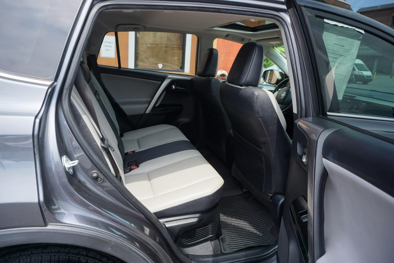 2018 GRAY /GRAY TOYOTA RAV4 LIMITED (JTMDJREV6JD) with an 2.5L I4 engine, Automatic transmission, located at 312 Centre Ave, Schuylkill Haven, PA, 17972, (570) 593-5278, 40.638130, -76.177383- Photo#35