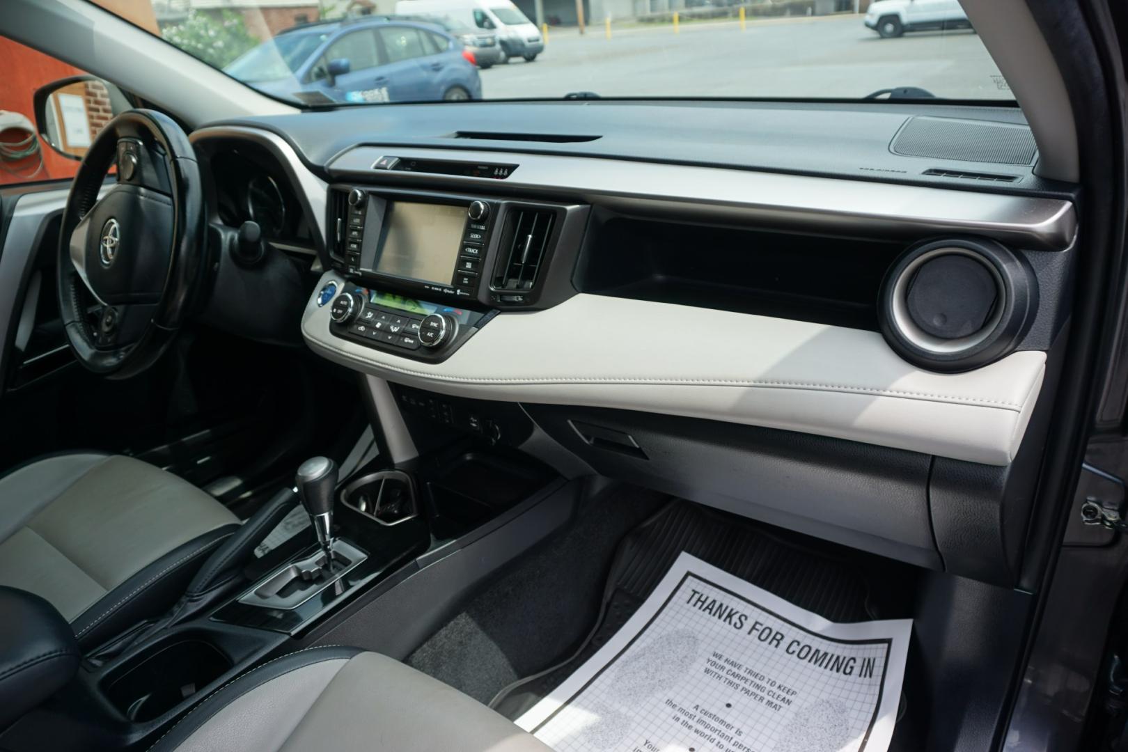 2018 GRAY /GRAY TOYOTA RAV4 LIMITED (JTMDJREV6JD) with an 2.5L I4 engine, Automatic transmission, located at 312 Centre Ave, Schuylkill Haven, PA, 17972, (570) 593-5278, 40.638130, -76.177383- Photo#37