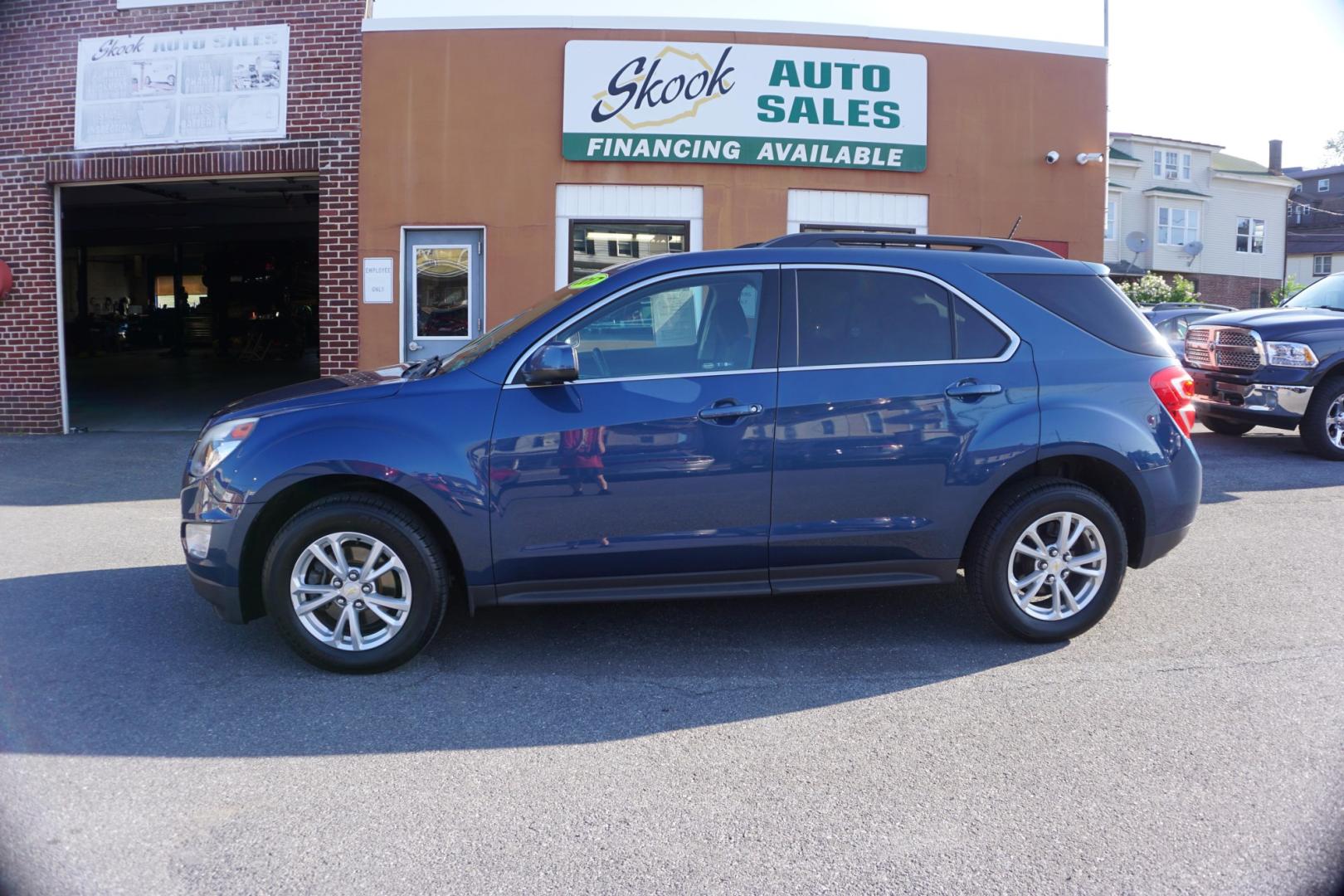 2017 BLUE /BLACK CHEVROLET EQUINOX LT (2GNFLFEK1H6) with an 2.4L I4 engine, AUTOMATIC transmission, located at 312 Centre Ave, Schuylkill Haven, PA, 17972, (570) 593-5278, 40.638130, -76.177383- Photo#0