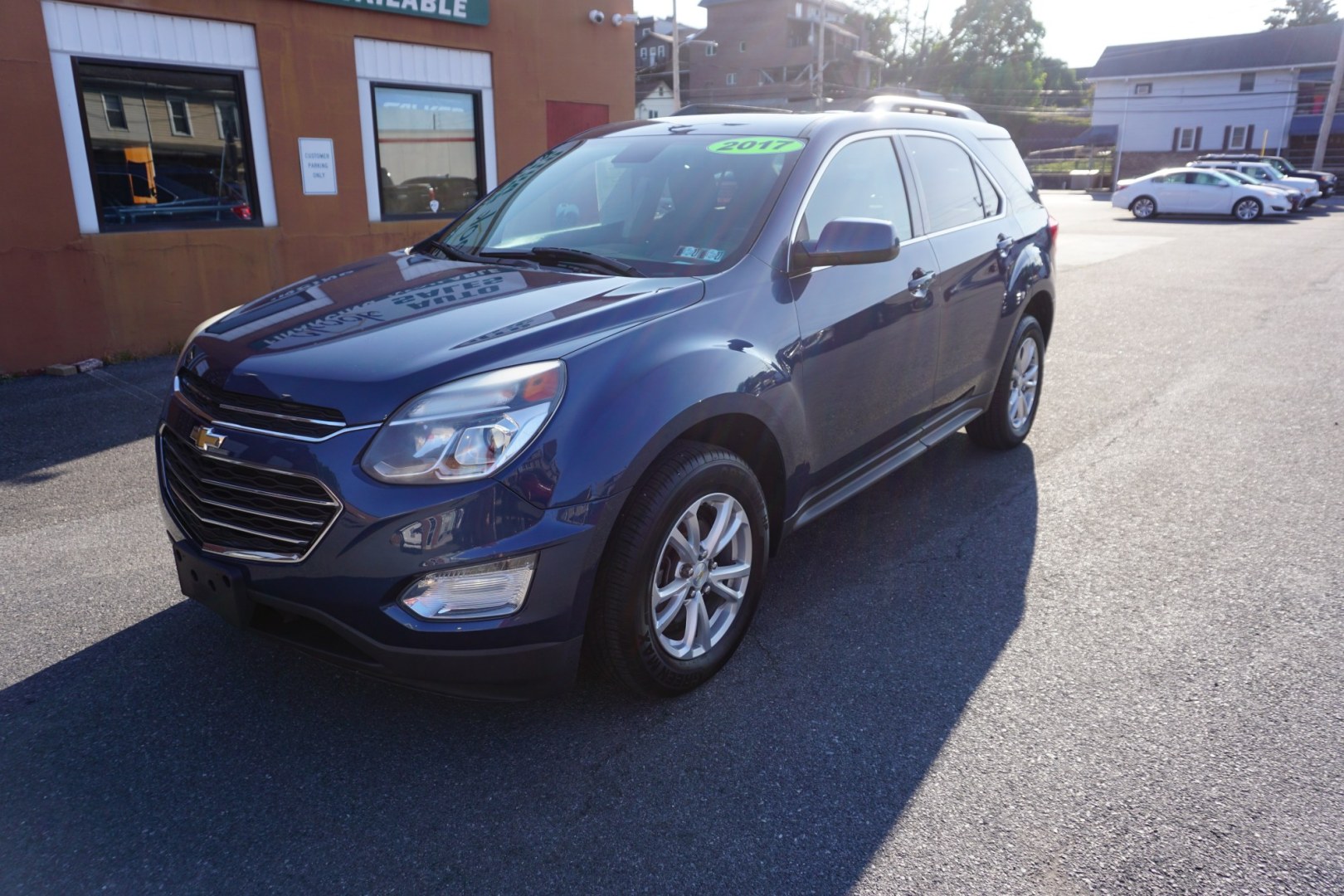 2017 BLUE /BLACK CHEVROLET EQUINOX LT (2GNFLFEK1H6) with an 2.4L I4 engine, AUTOMATIC transmission, located at 312 Centre Ave, Schuylkill Haven, PA, 17972, (570) 593-5278, 40.638130, -76.177383- Photo#2