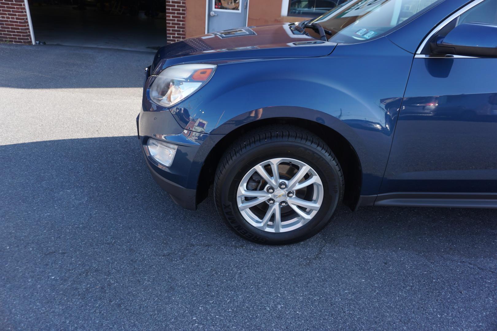 2017 BLUE /BLACK CHEVROLET EQUINOX LT (2GNFLFEK1H6) with an 2.4L I4 engine, AUTOMATIC transmission, located at 312 Centre Ave, Schuylkill Haven, PA, 17972, (570) 593-5278, 40.638130, -76.177383- Photo#3