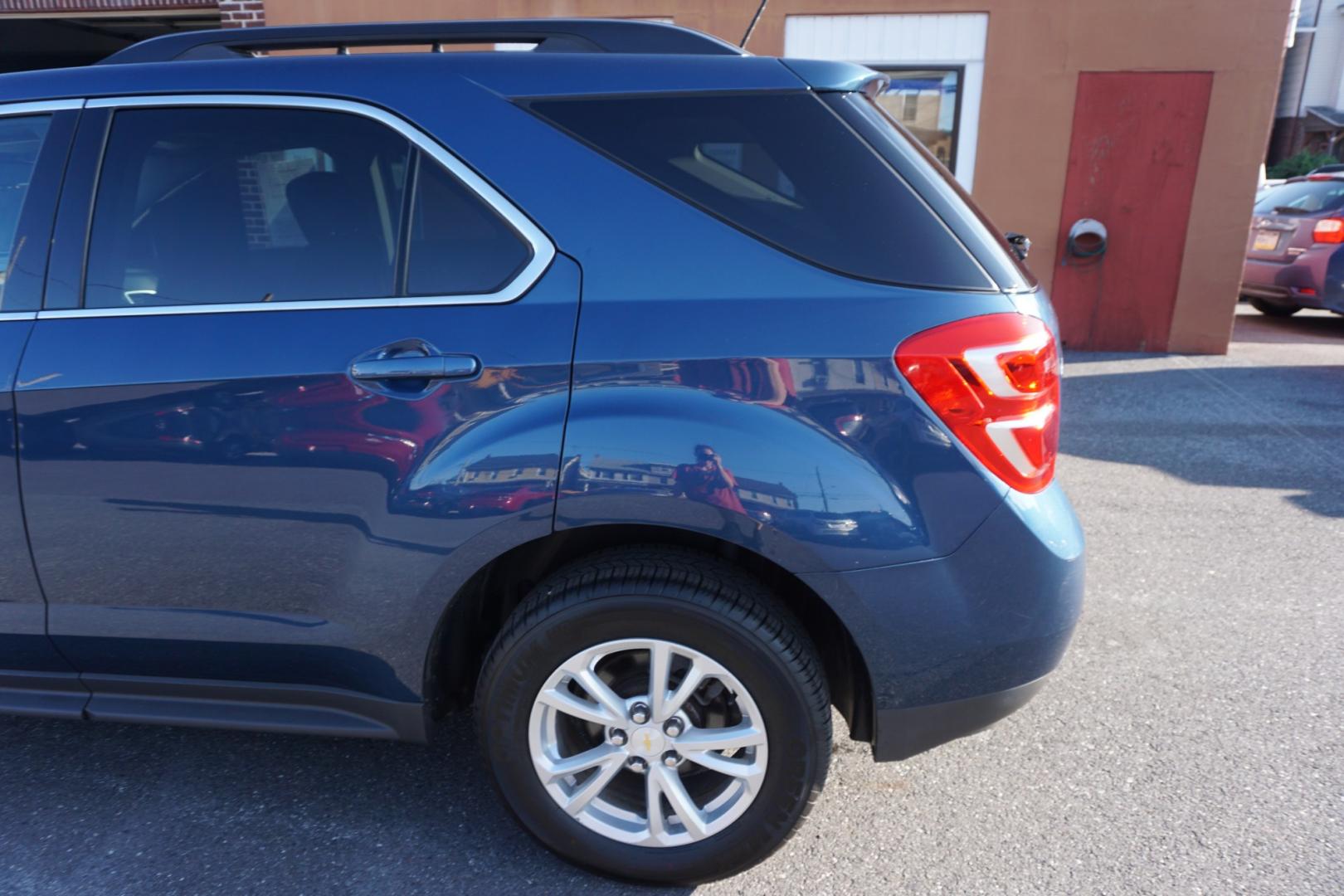 2017 BLUE /BLACK CHEVROLET EQUINOX LT (2GNFLFEK1H6) with an 2.4L I4 engine, AUTOMATIC transmission, located at 312 Centre Ave, Schuylkill Haven, PA, 17972, (570) 593-5278, 40.638130, -76.177383- Photo#6
