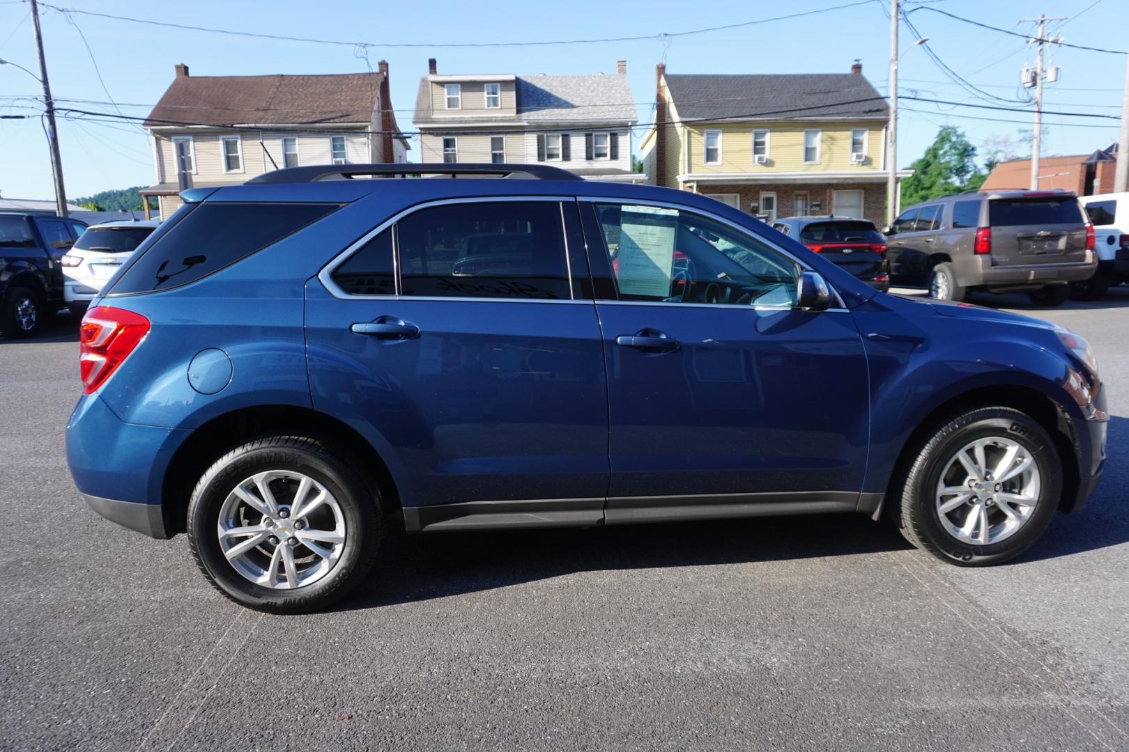 2017 BLUE /BLACK CHEVROLET EQUINOX LT (2GNFLFEK1H6) with an 2.4L I4 engine, AUTOMATIC transmission, located at 312 Centre Ave, Schuylkill Haven, PA, 17972, (570) 593-5278, 40.638130, -76.177383- Photo#9
