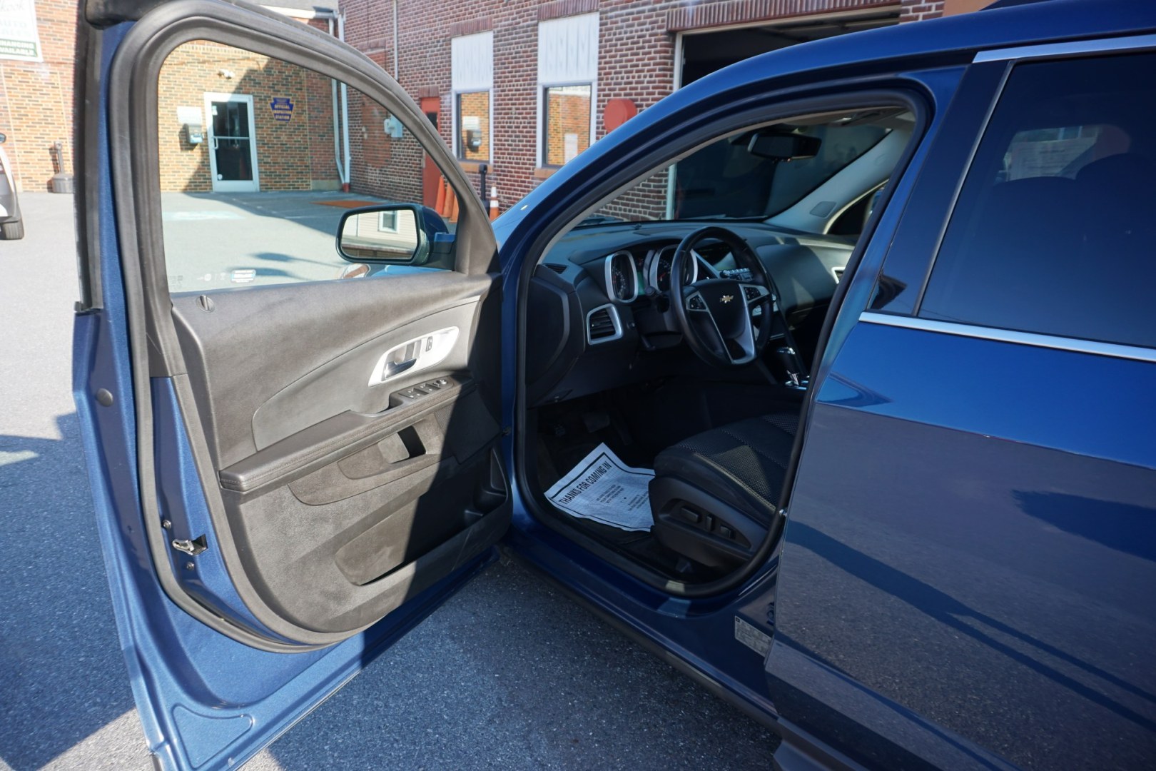 2017 BLUE /BLACK CHEVROLET EQUINOX LT (2GNFLFEK1H6) with an 2.4L I4 engine, AUTOMATIC transmission, located at 312 Centre Ave, Schuylkill Haven, PA, 17972, (570) 593-5278, 40.638130, -76.177383- Photo#25