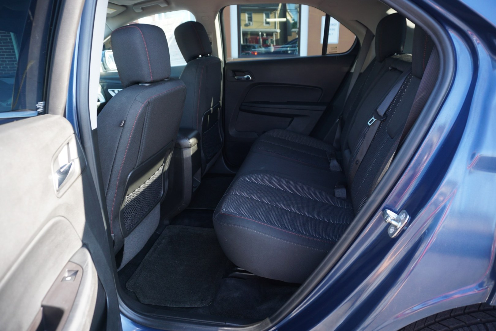 2017 BLUE /BLACK CHEVROLET EQUINOX LT (2GNFLFEK1H6) with an 2.4L I4 engine, AUTOMATIC transmission, located at 312 Centre Ave, Schuylkill Haven, PA, 17972, (570) 593-5278, 40.638130, -76.177383- Photo#29