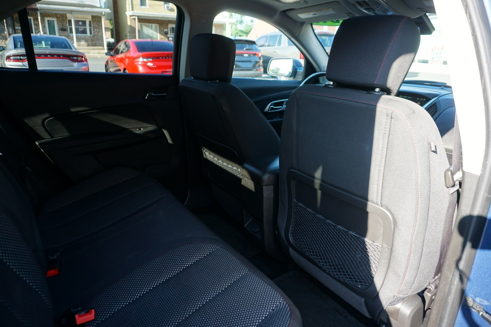2017 BLUE /BLACK CHEVROLET EQUINOX LT (2GNFLFEK1H6) with an 2.4L I4 engine, AUTOMATIC transmission, located at 312 Centre Ave, Schuylkill Haven, PA, 17972, (570) 593-5278, 40.638130, -76.177383- Photo#36