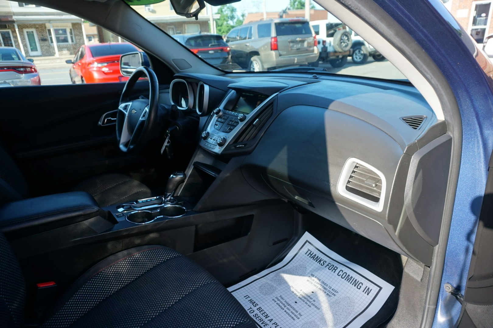 2017 BLUE /BLACK CHEVROLET EQUINOX LT (2GNFLFEK1H6) with an 2.4L I4 engine, AUTOMATIC transmission, located at 312 Centre Ave, Schuylkill Haven, PA, 17972, (570) 593-5278, 40.638130, -76.177383- Photo#39