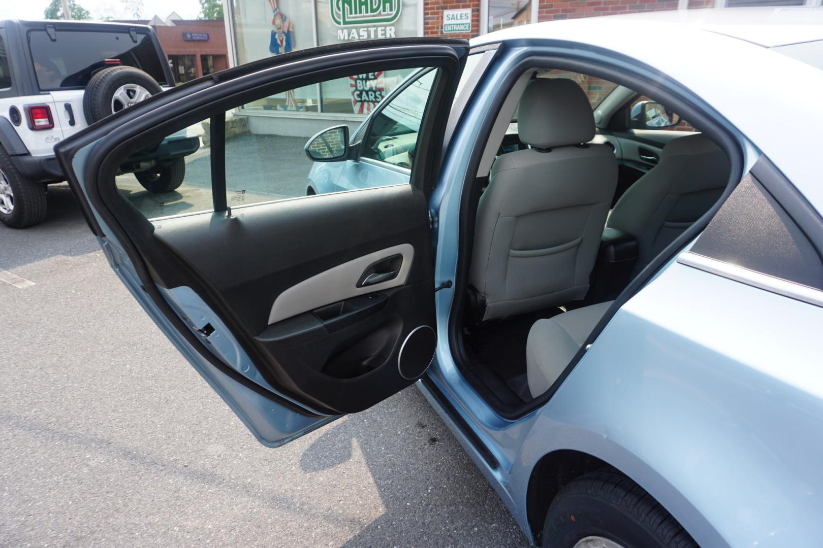 2011 BLUE /BLACK CHEVROLET CRUZE LT (1G1PF5S93B7) with an 1.4L I4 engine, AUTOMATIC transmission, located at 312 Centre Ave, Schuylkill Haven, PA, 17972, (570) 593-5278, 40.638130, -76.177383- Photo#28
