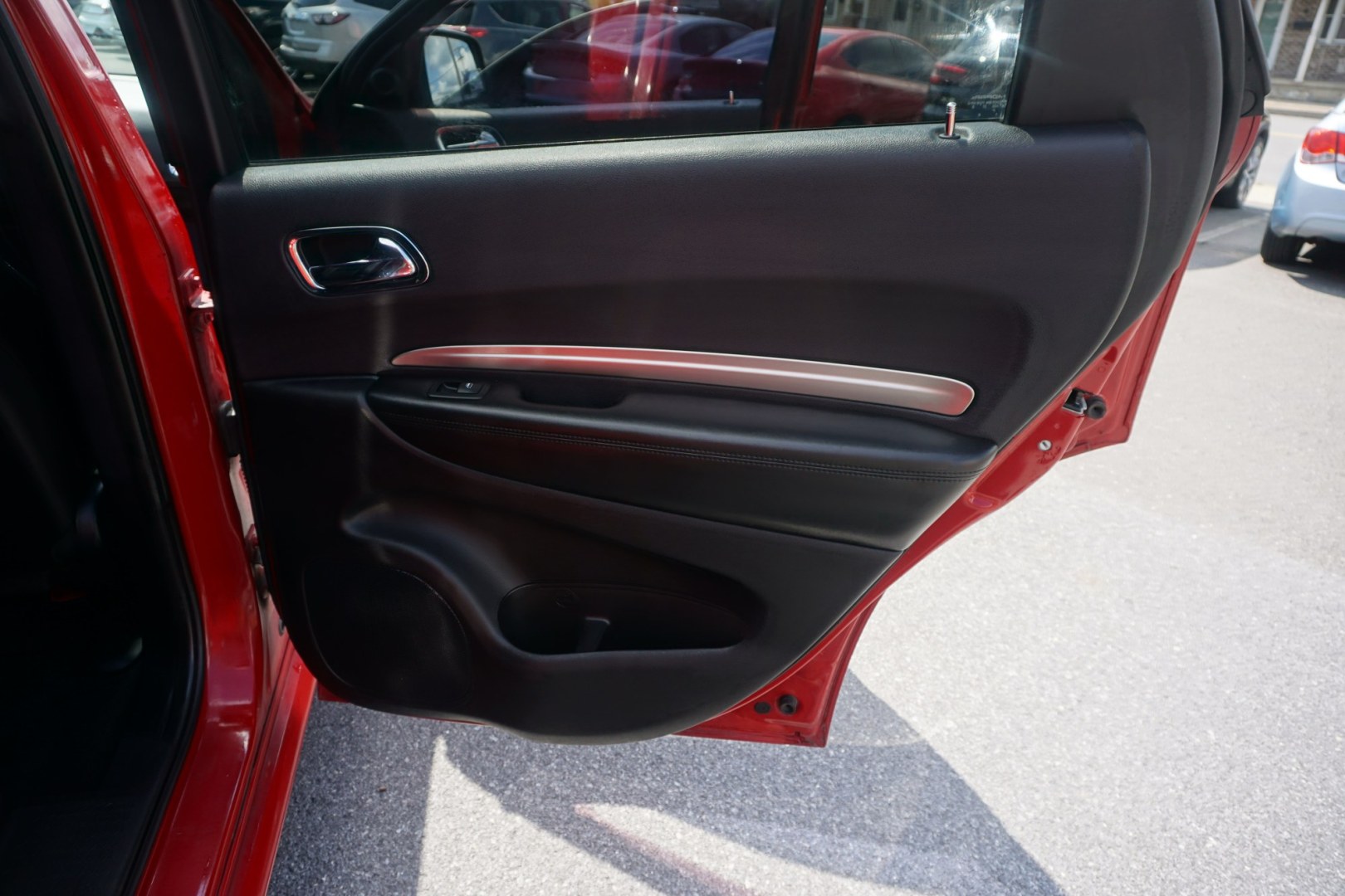 2015 DODGE DURANGO LIMITED (1C4RDJDG5FC) with an 3.6L V6 engine, Automatic transmission, located at 312 Centre Ave, Schuylkill Haven, PA, 17972, (570) 593-5278, 40.638130, -76.177383- Photo#23