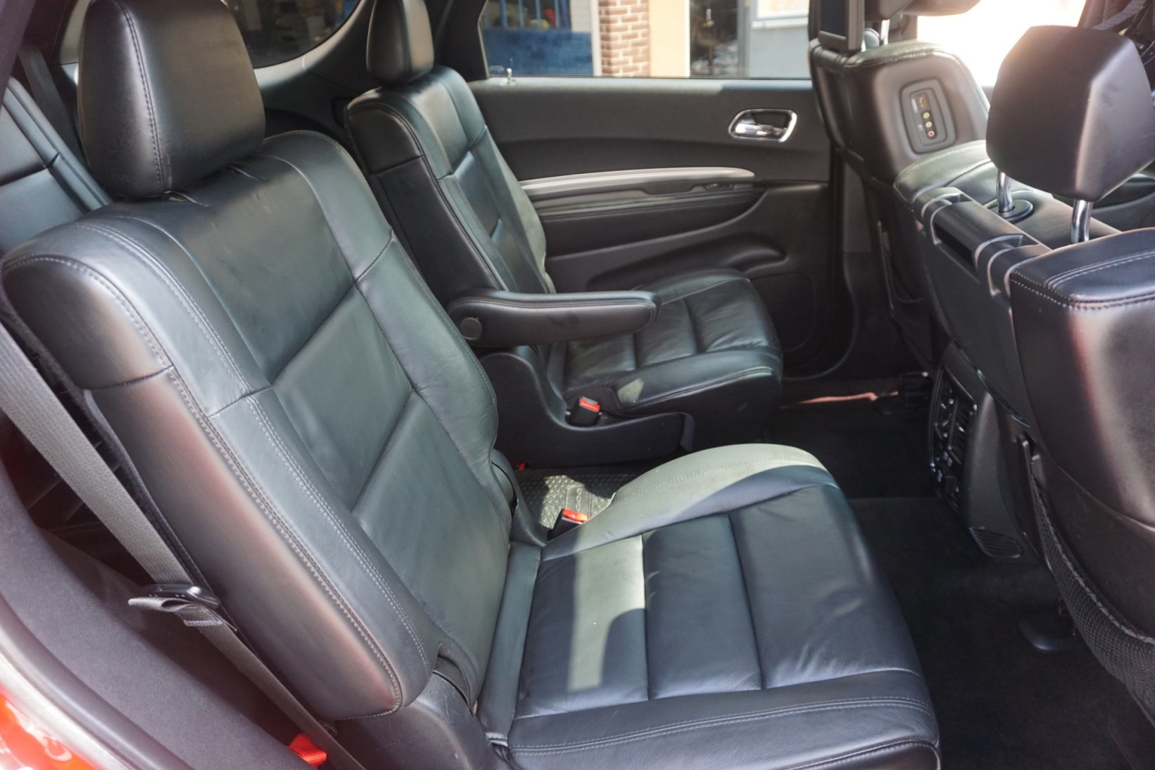 2015 DODGE DURANGO LIMITED (1C4RDJDG5FC) with an 3.6L V6 engine, Automatic transmission, located at 312 Centre Ave, Schuylkill Haven, PA, 17972, (570) 593-5278, 40.638130, -76.177383- Photo#25
