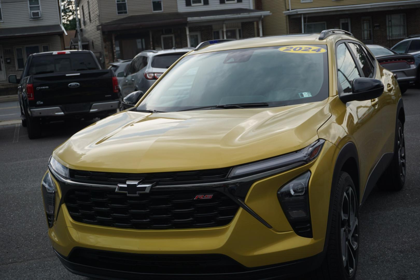 2024 /GRAY CHEVROLET TRAX 2RS (KL77LJE29RC) with an 1.2L I3 engine, AUTOMATIC transmission, located at 312 Centre Ave, Schuylkill Haven, PA, 17972, (570) 593-5278, 40.638130, -76.177383- Photo#1
