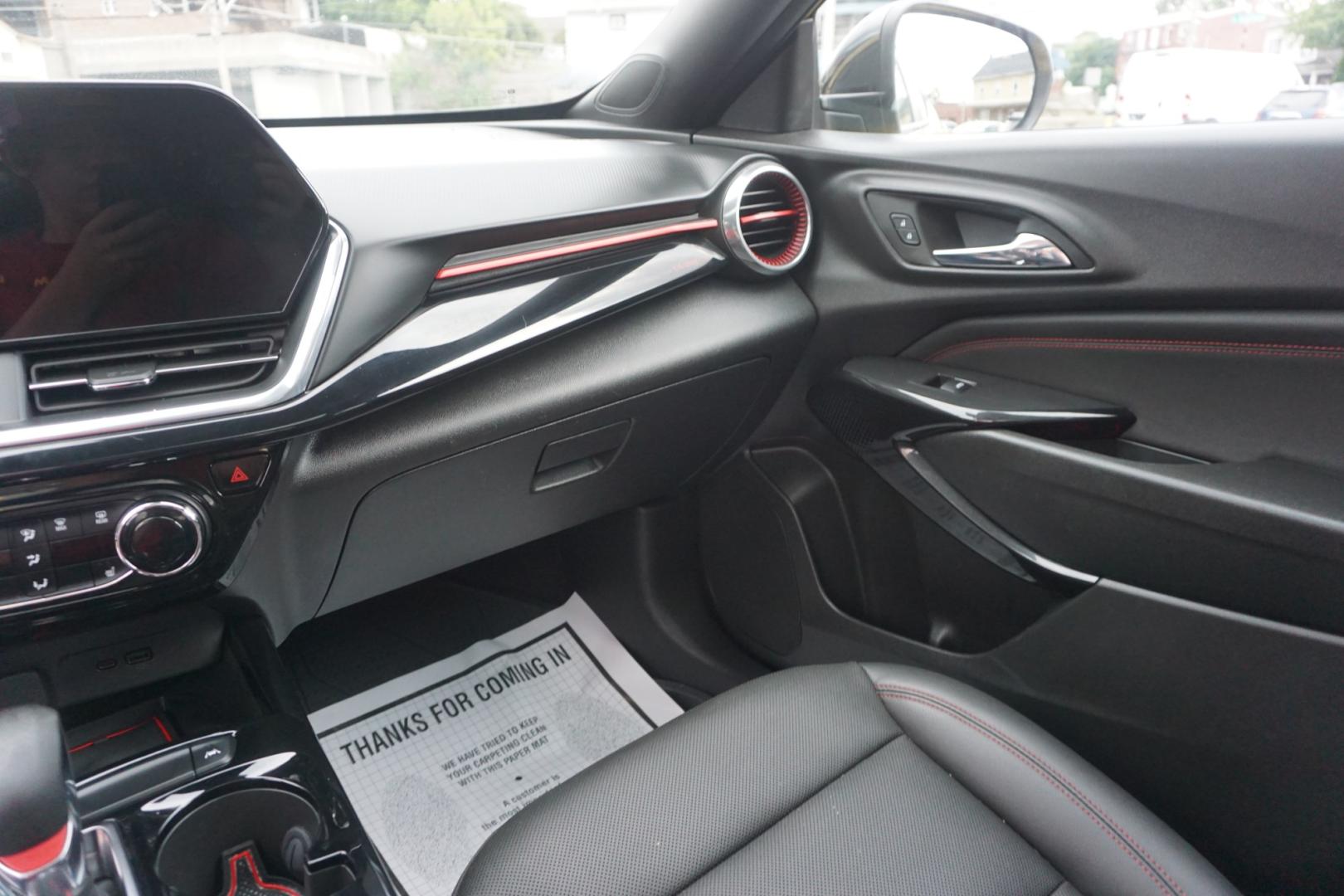 2024 /GRAY CHEVROLET TRAX 2RS (KL77LJE29RC) with an 1.2L I3 engine, AUTOMATIC transmission, located at 312 Centre Ave, Schuylkill Haven, PA, 17972, (570) 593-5278, 40.638130, -76.177383- Photo#17