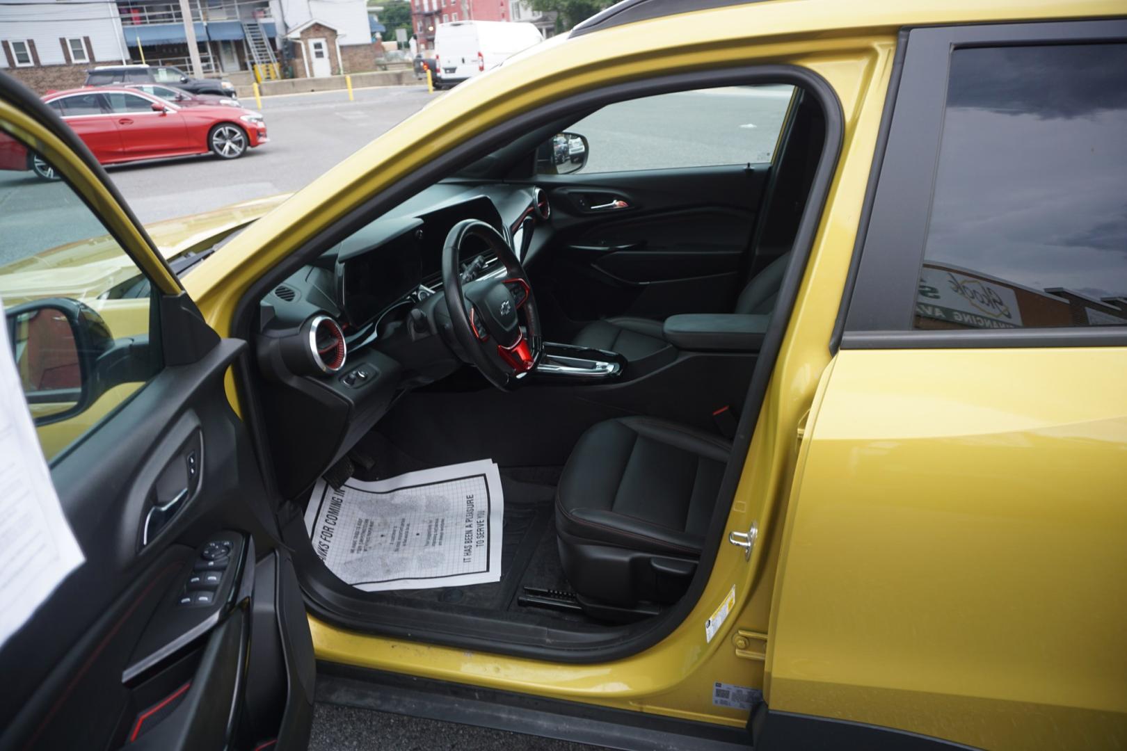 2024 /GRAY CHEVROLET TRAX 2RS (KL77LJE29RC) with an 1.2L I3 engine, AUTOMATIC transmission, located at 312 Centre Ave, Schuylkill Haven, PA, 17972, (570) 593-5278, 40.638130, -76.177383- Photo#23