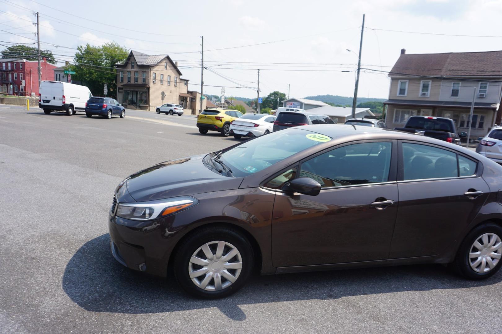 2017 TAN /BLACK KIA FORTE LX (3KPFK4A73HE) with an 2L I4 engine, AUTOMATIC transmission, located at 312 Centre Ave, Schuylkill Haven, PA, 17972, (570) 593-5278, 40.638130, -76.177383- Photo#3