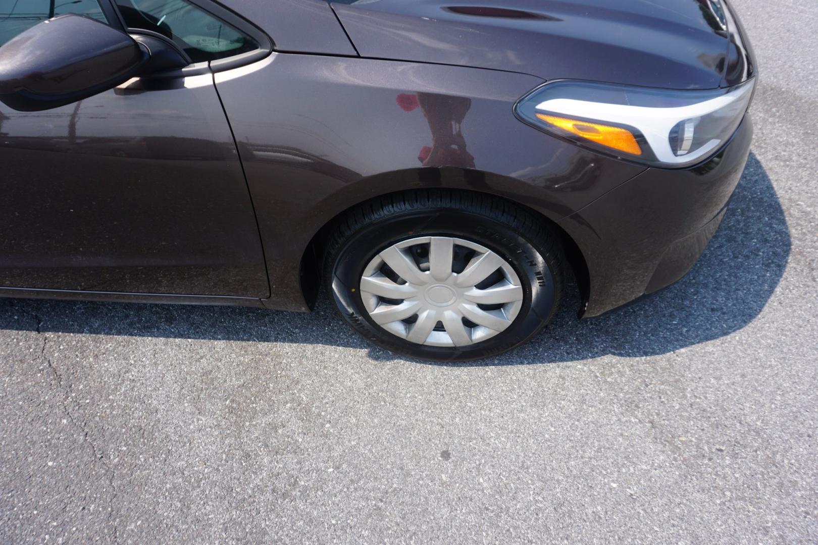 2017 TAN /BLACK KIA FORTE LX (3KPFK4A73HE) with an 2L I4 engine, AUTOMATIC transmission, located at 312 Centre Ave, Schuylkill Haven, PA, 17972, (570) 593-5278, 40.638130, -76.177383- Photo#10