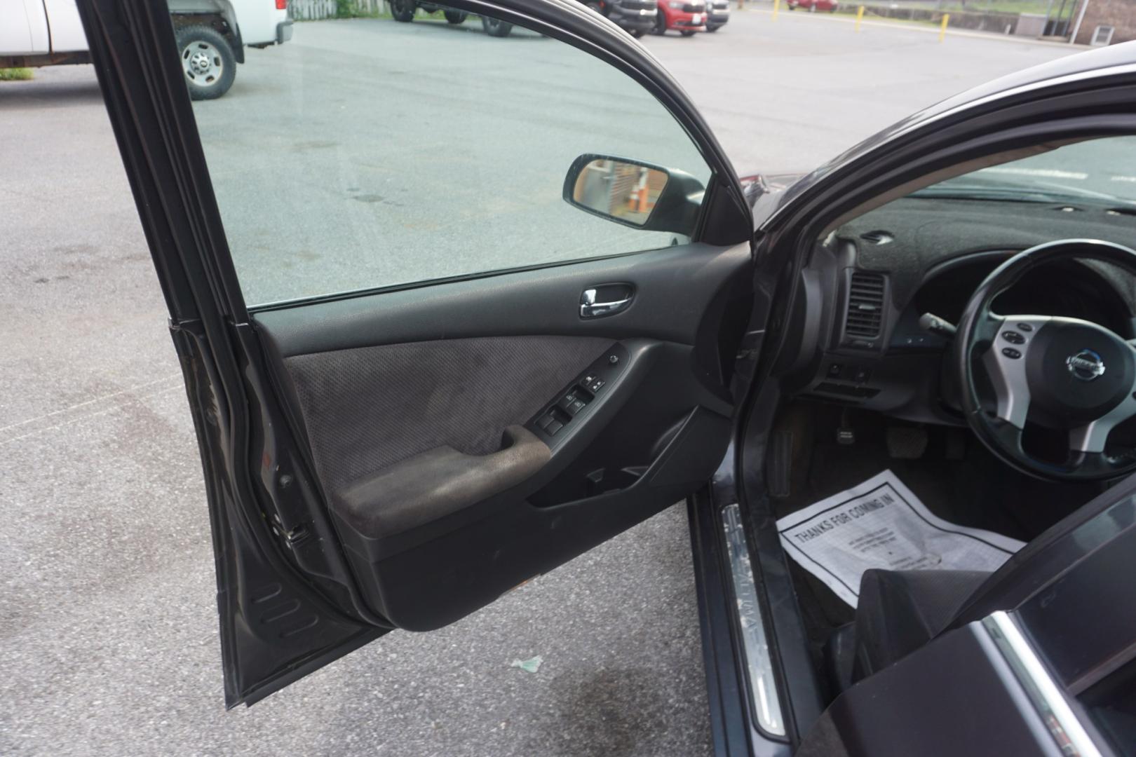 2008 NISSAN ALTIMA SE (1N4BL21E78N) with an 3.5L V6 engine, Automatic transmission, located at 312 Centre Ave, Schuylkill Haven, PA, 17972, (570) 593-5278, 40.638130, -76.177383- Photo#8