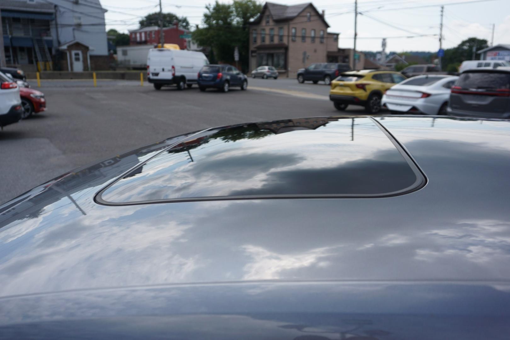 2014 GRAY /GRAY VOLKSWAGEN PASSAT SE (1VWBT7A32EC) with an 1.8L I4 engine, AUTOMATIC transmission, located at 312 Centre Ave, Schuylkill Haven, PA, 17972, (570) 593-5278, 40.638130, -76.177383- Photo#10