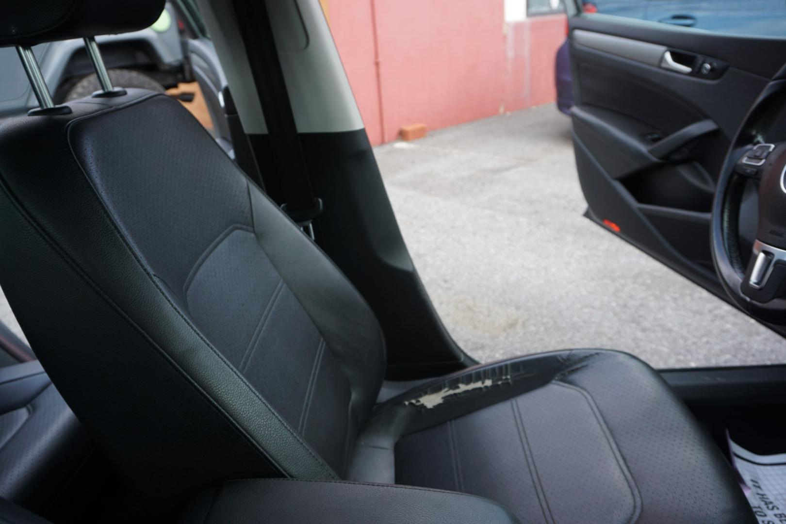 2014 GRAY /GRAY VOLKSWAGEN PASSAT SE (1VWBT7A32EC) with an 1.8L I4 engine, AUTOMATIC transmission, located at 312 Centre Ave, Schuylkill Haven, PA, 17972, (570) 593-5278, 40.638130, -76.177383- Photo#25