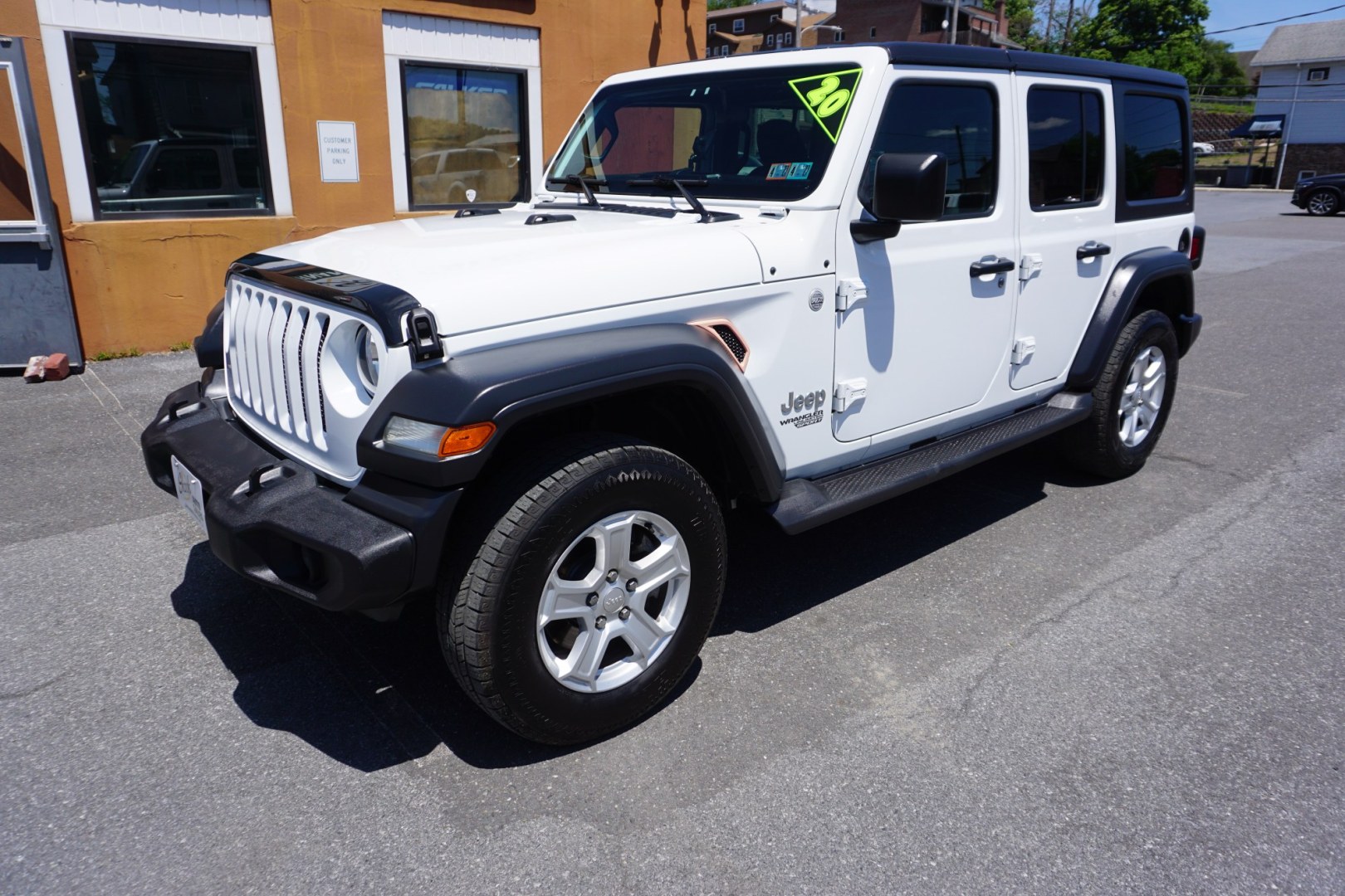 2020 JEEP WRANGLER SPORT (1C4HJXDG3LW) with an 3.6L V6 engine, MANUAL transmission, located at 312 Centre Ave, Schuylkill Haven, PA, 17972, (570) 593-5278, 40.638130, -76.177383- Photo#1