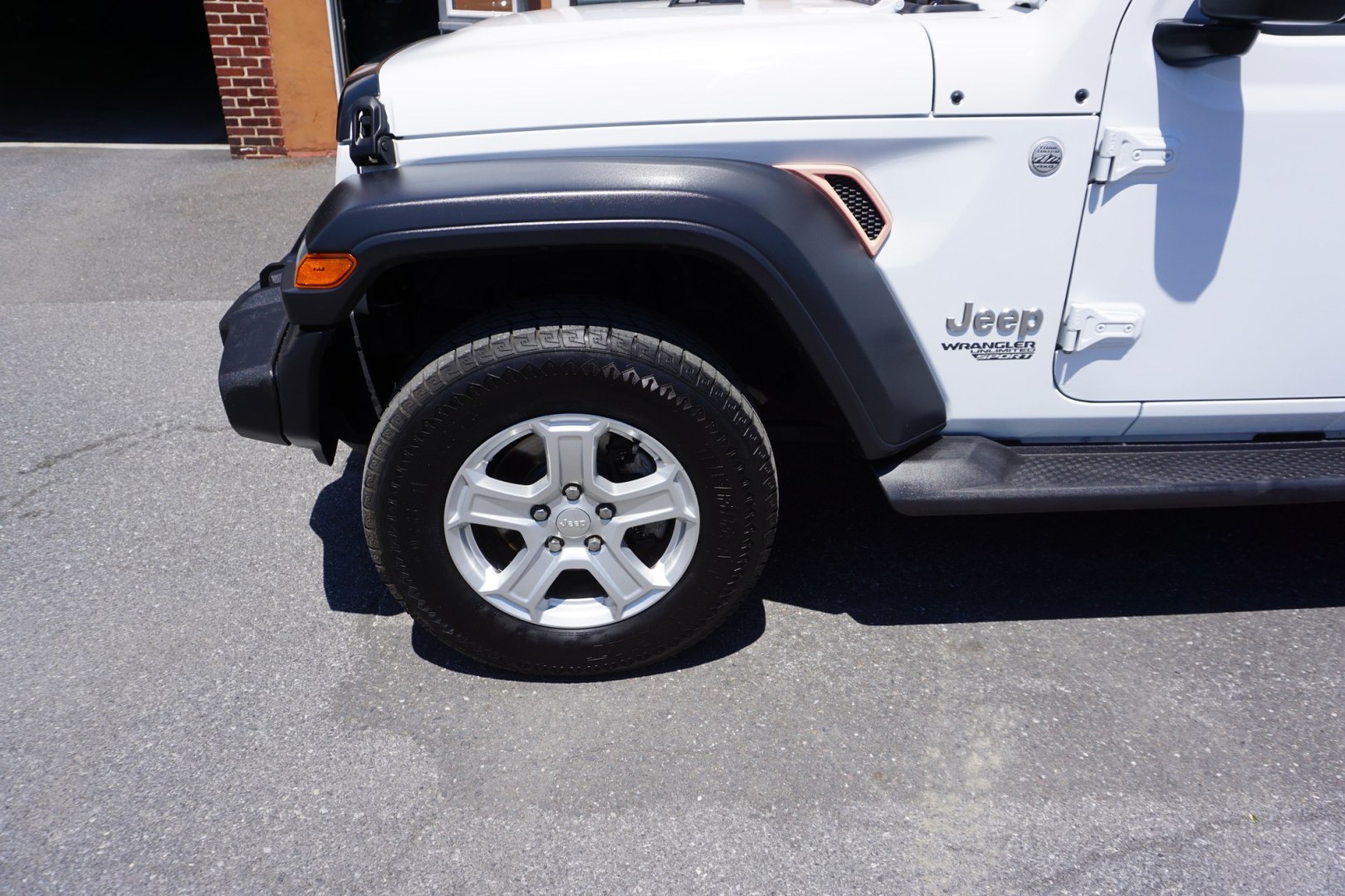 2020 JEEP WRANGLER SPORT (1C4HJXDG3LW) with an 3.6L V6 engine, MANUAL transmission, located at 312 Centre Ave, Schuylkill Haven, PA, 17972, (570) 593-5278, 40.638130, -76.177383- Photo#3