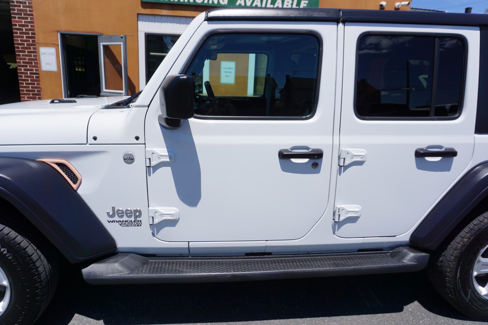 2020 JEEP WRANGLER SPORT (1C4HJXDG3LW) with an 3.6L V6 engine, MANUAL transmission, located at 312 Centre Ave, Schuylkill Haven, PA, 17972, (570) 593-5278, 40.638130, -76.177383- Photo#4