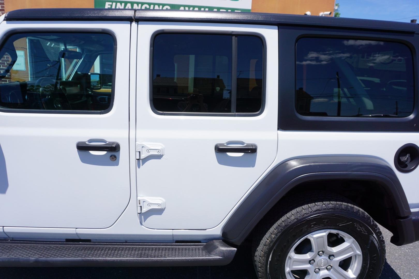 2020 JEEP WRANGLER SPORT (1C4HJXDG3LW) with an 3.6L V6 engine, MANUAL transmission, located at 312 Centre Ave, Schuylkill Haven, PA, 17972, (570) 593-5278, 40.638130, -76.177383- Photo#5