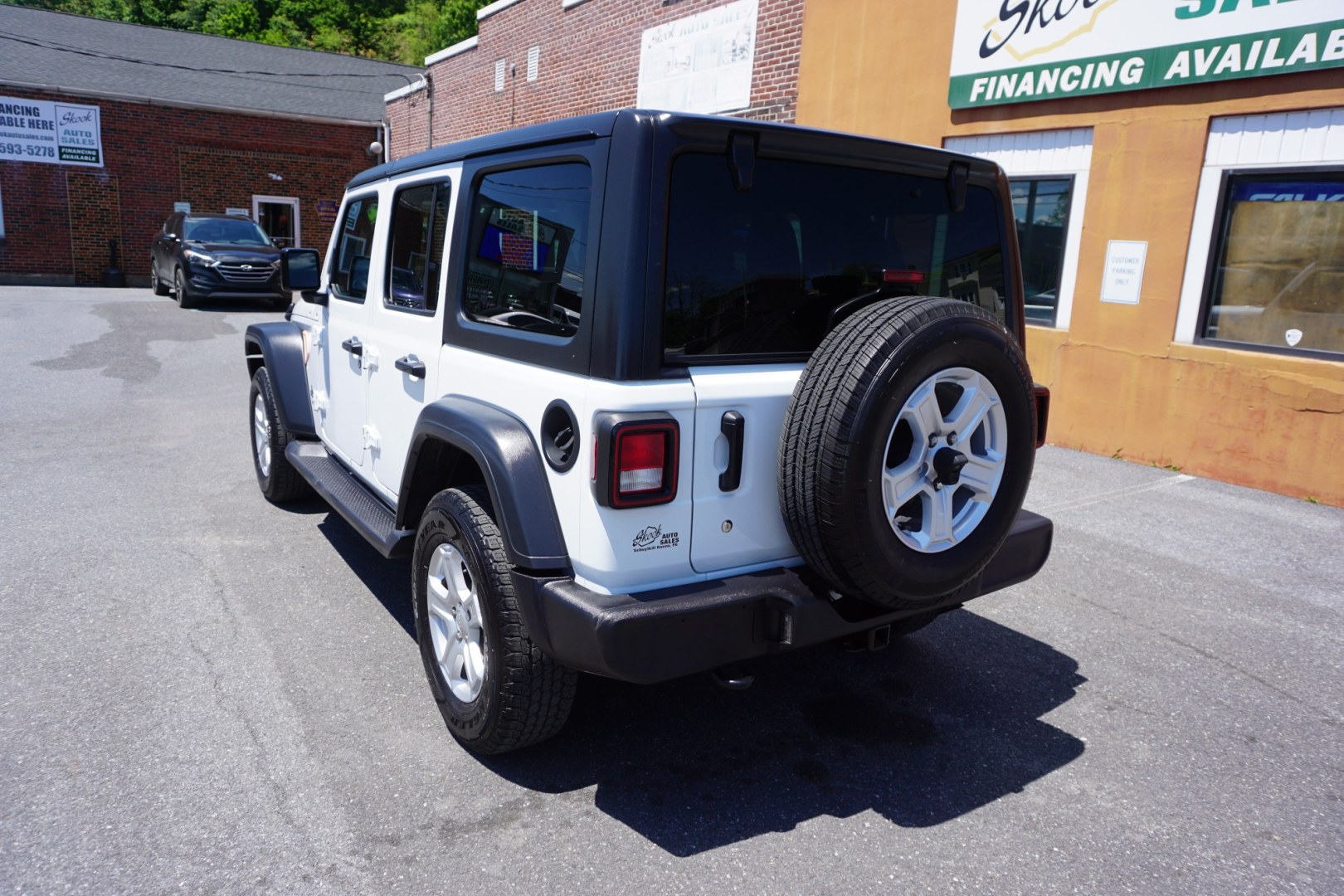 2020 JEEP WRANGLER SPORT (1C4HJXDG3LW) with an 3.6L V6 engine, MANUAL transmission, located at 312 Centre Ave, Schuylkill Haven, PA, 17972, (570) 593-5278, 40.638130, -76.177383- Photo#7