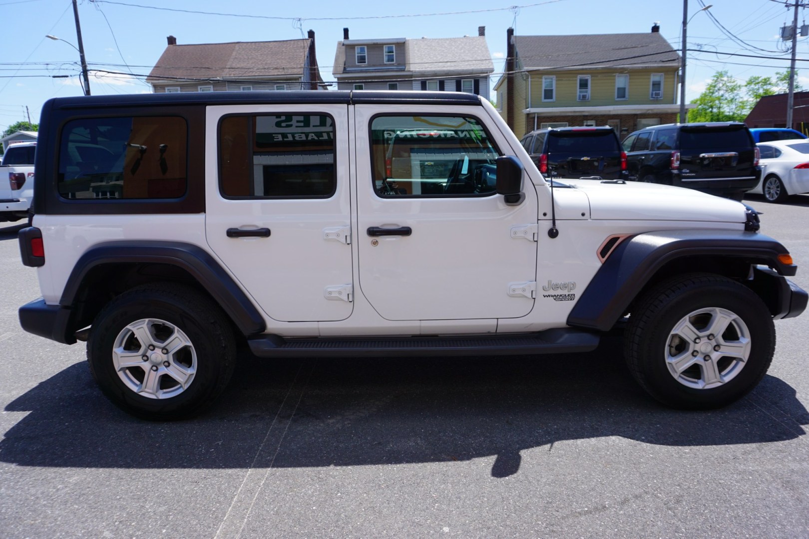 2020 JEEP WRANGLER SPORT (1C4HJXDG3LW) with an 3.6L V6 engine, MANUAL transmission, located at 312 Centre Ave, Schuylkill Haven, PA, 17972, (570) 593-5278, 40.638130, -76.177383- Photo#9