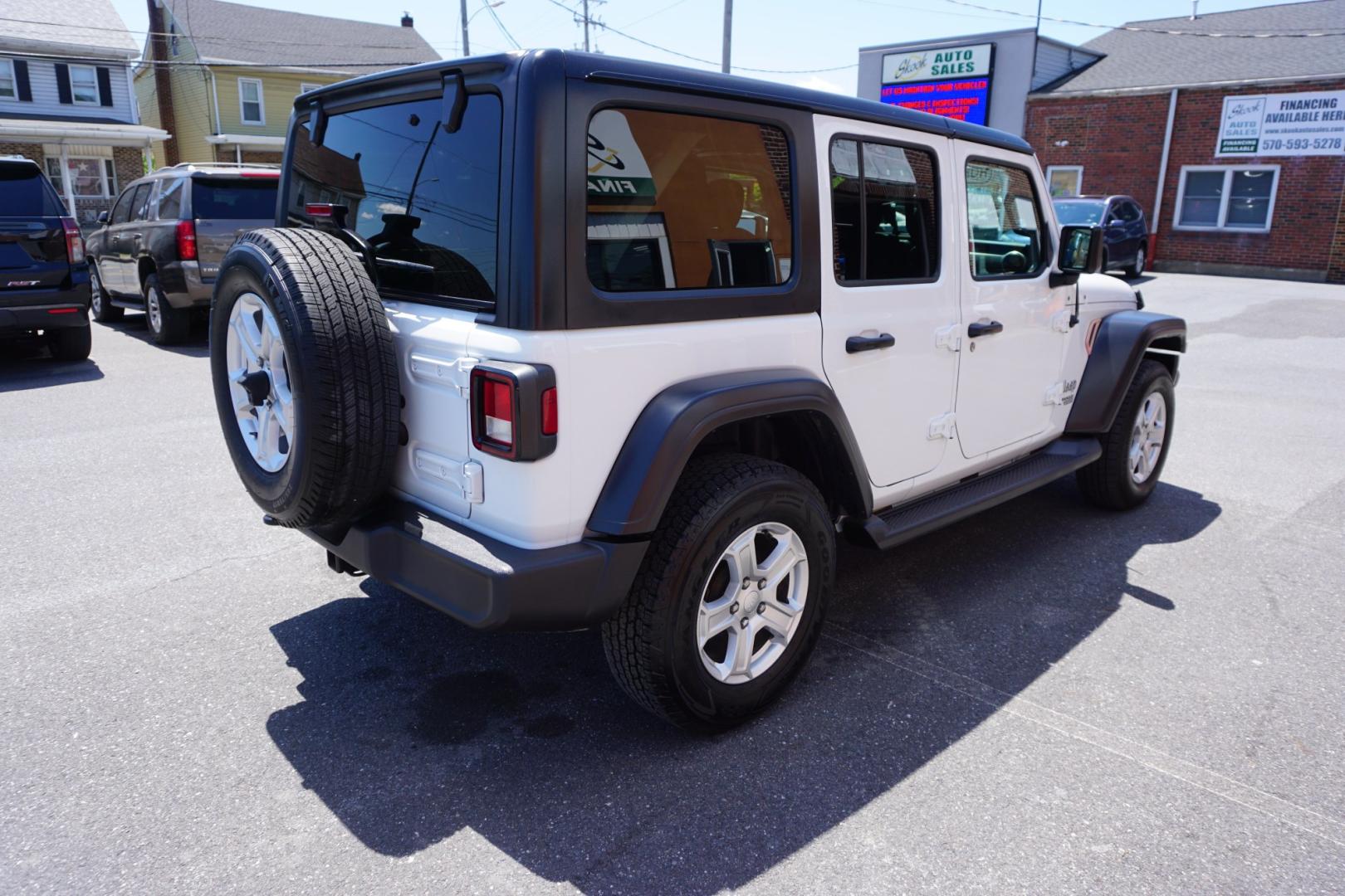 2020 JEEP WRANGLER SPORT (1C4HJXDG3LW) with an 3.6L V6 engine, MANUAL transmission, located at 312 Centre Ave, Schuylkill Haven, PA, 17972, (570) 593-5278, 40.638130, -76.177383- Photo#10