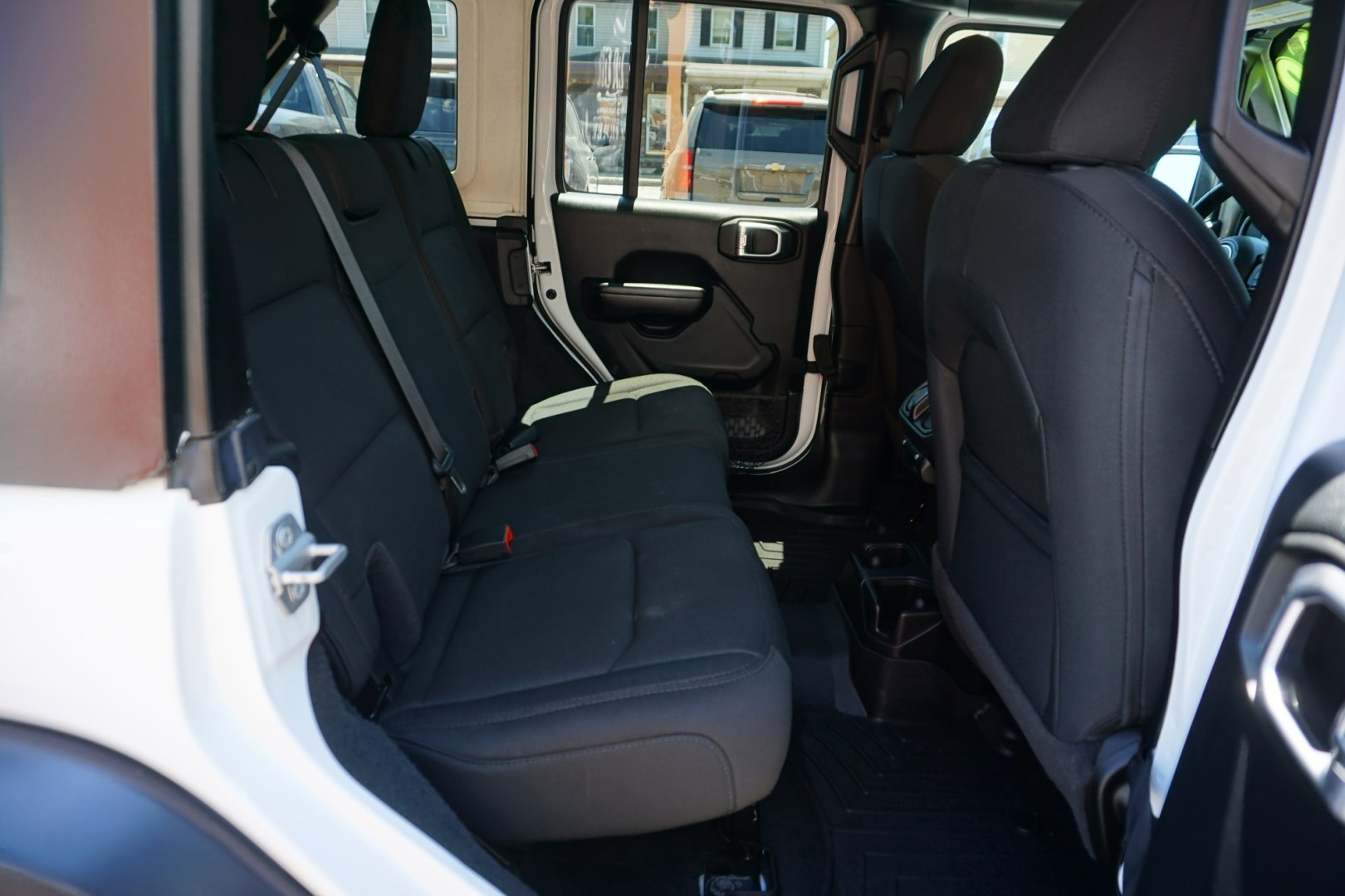 2020 JEEP WRANGLER SPORT (1C4HJXDG3LW) with an 3.6L V6 engine, MANUAL transmission, located at 312 Centre Ave, Schuylkill Haven, PA, 17972, (570) 593-5278, 40.638130, -76.177383- Photo#37